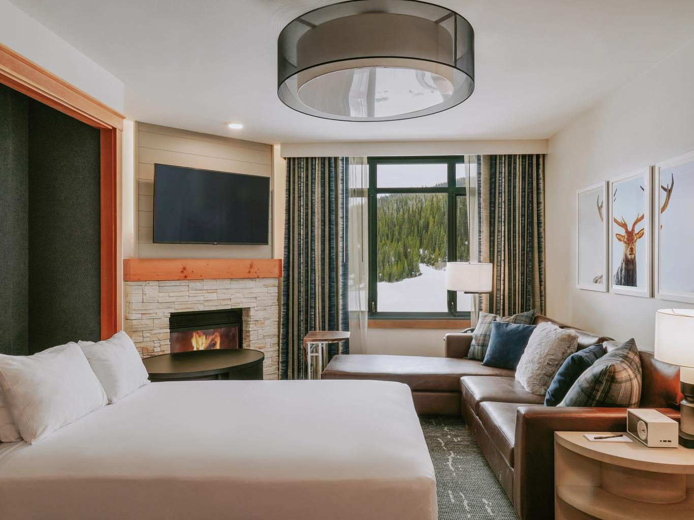 Rooms & Suites | Summit Hotel | Big Sky Resort
