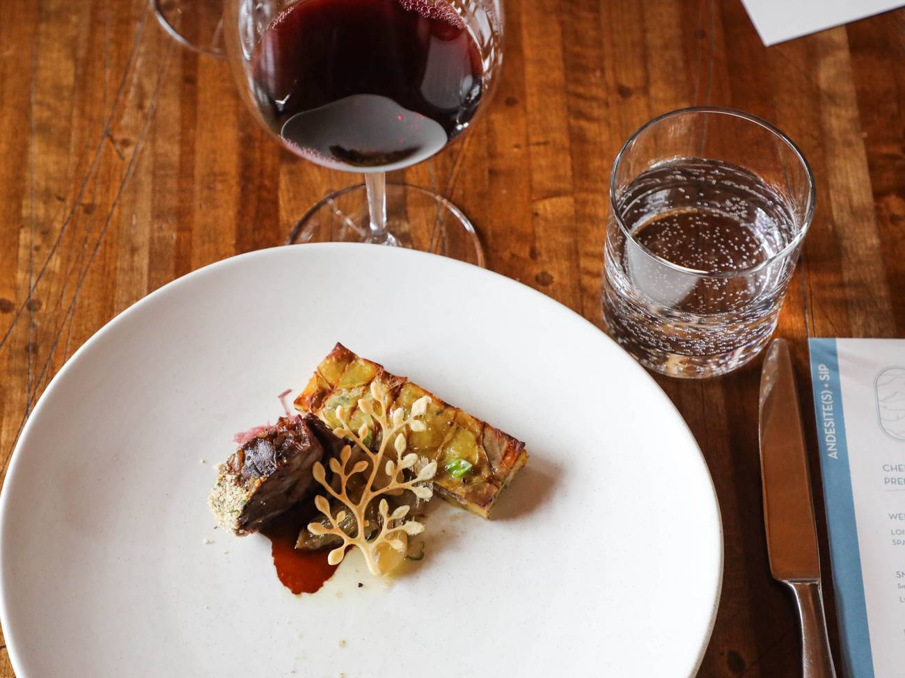 Food and wine at Everett's 8800