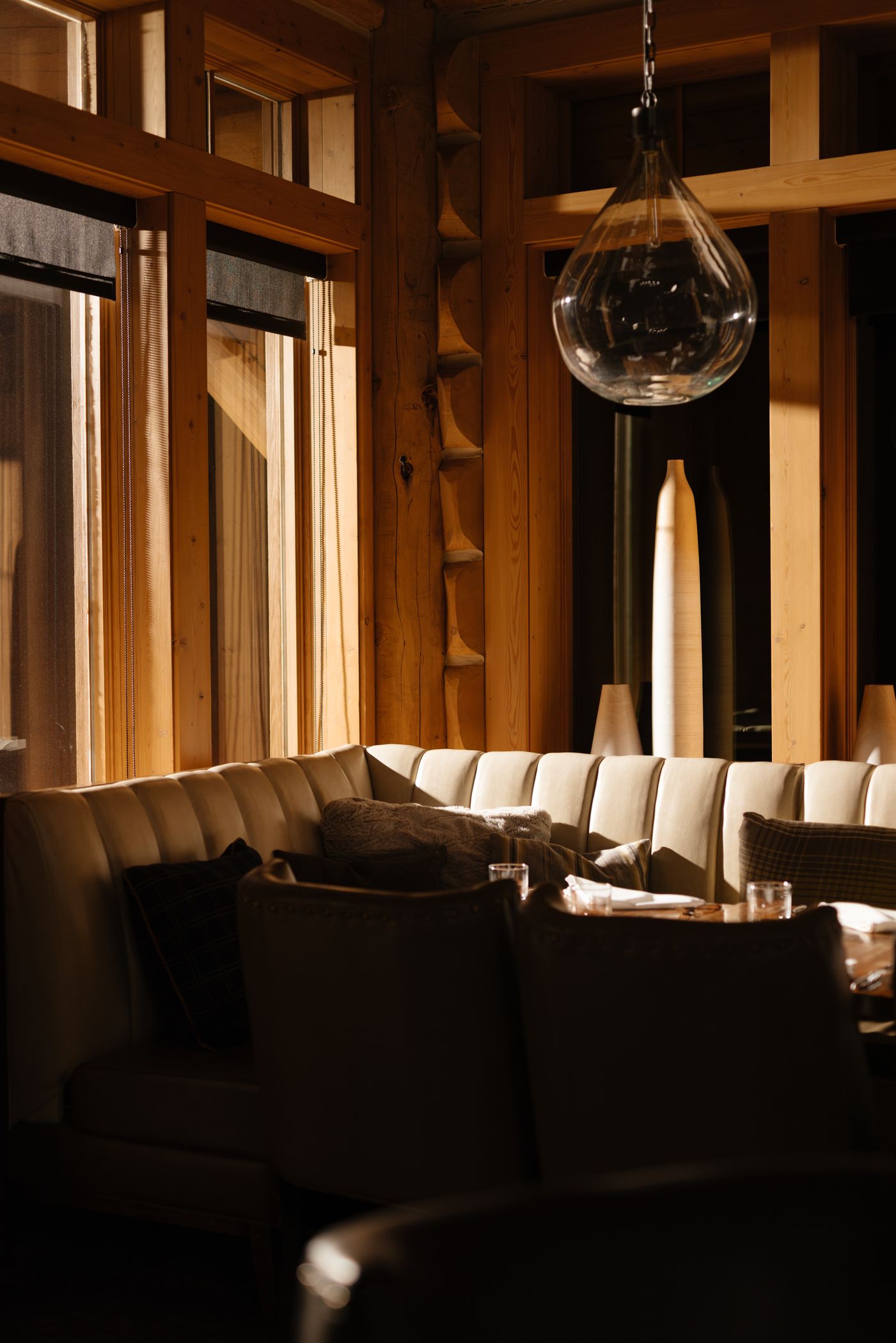 Everett's 8800 interior