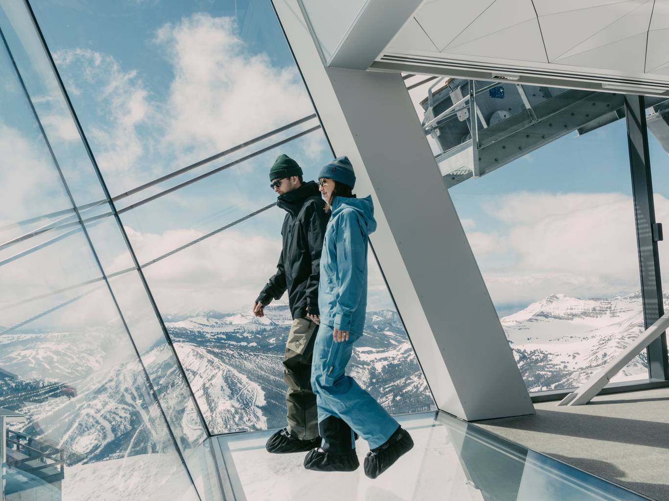 Two skiers at Kircliff in winter