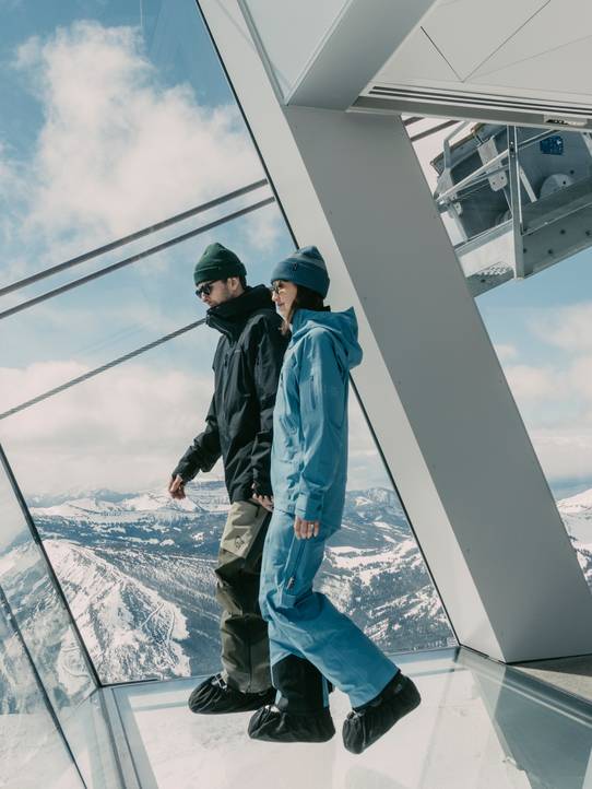 Two skiers at Kircliff in winter