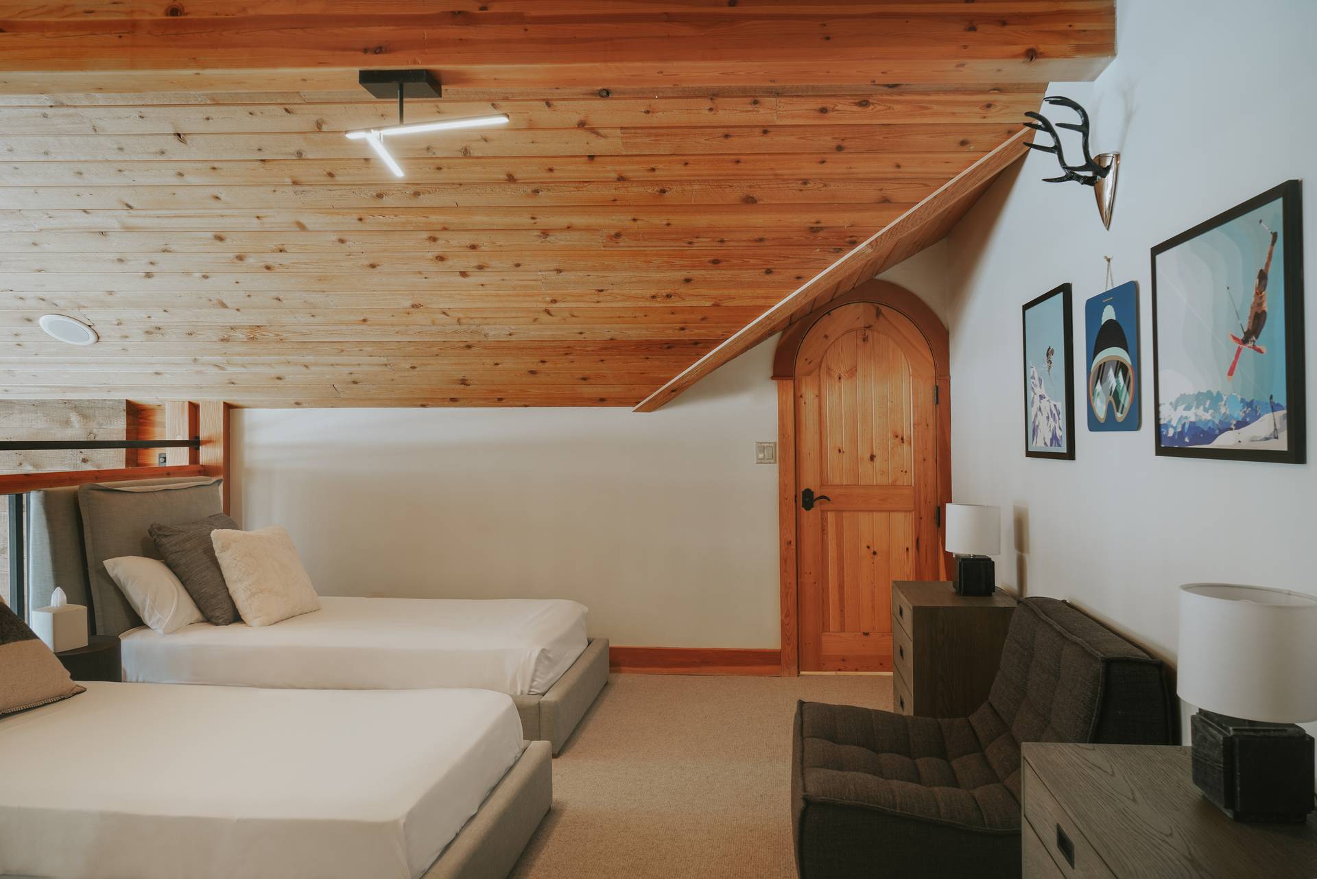 Snowcrest Lodge 8515 vacation condo loft bedroom