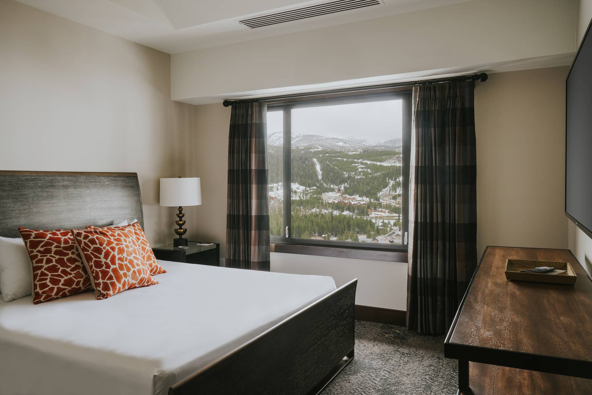 Summit Hotel Penthouse 1008 hotel room bedroom