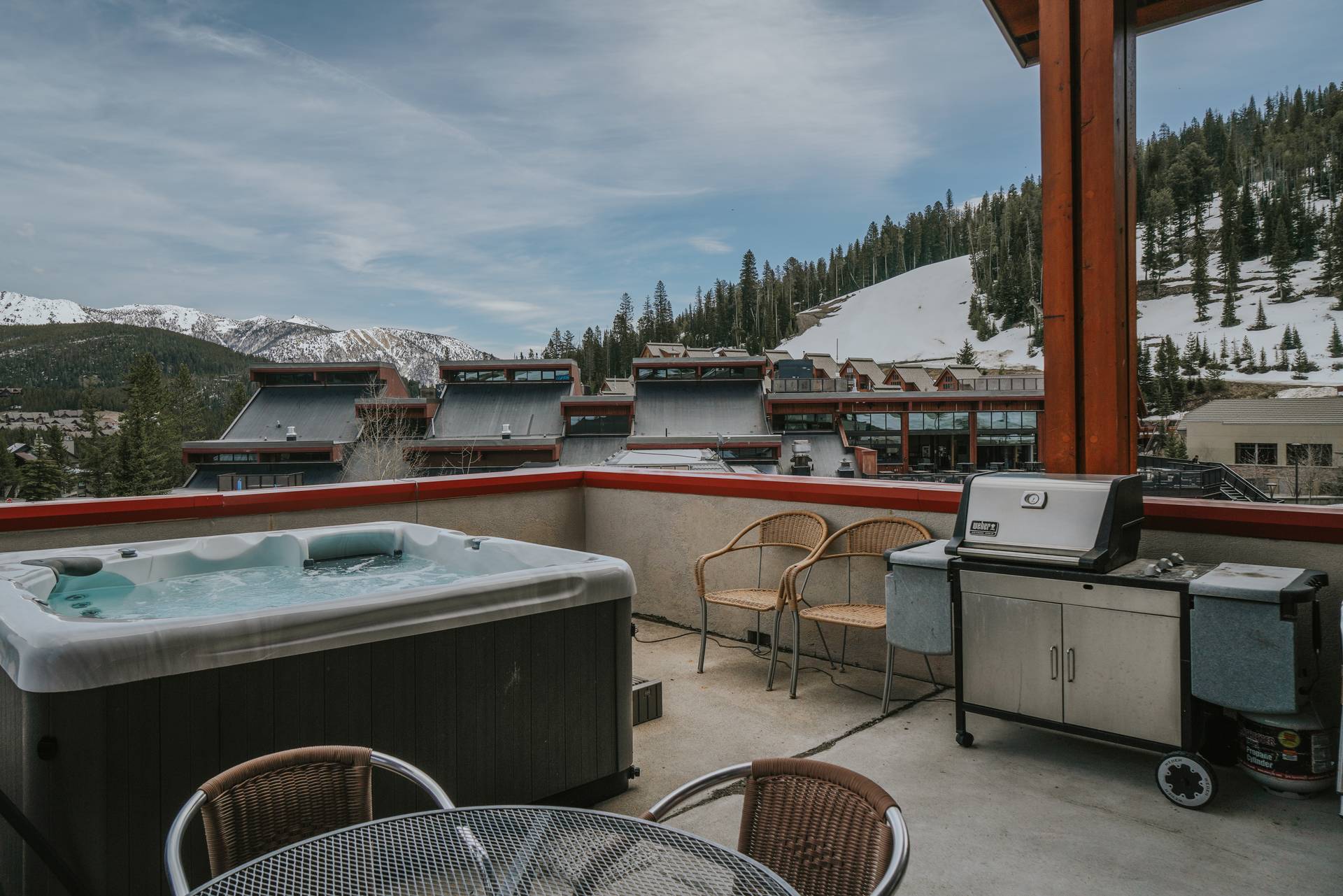 Snowcrest Lodge 8513 vacation condo hot tub and deck exterior