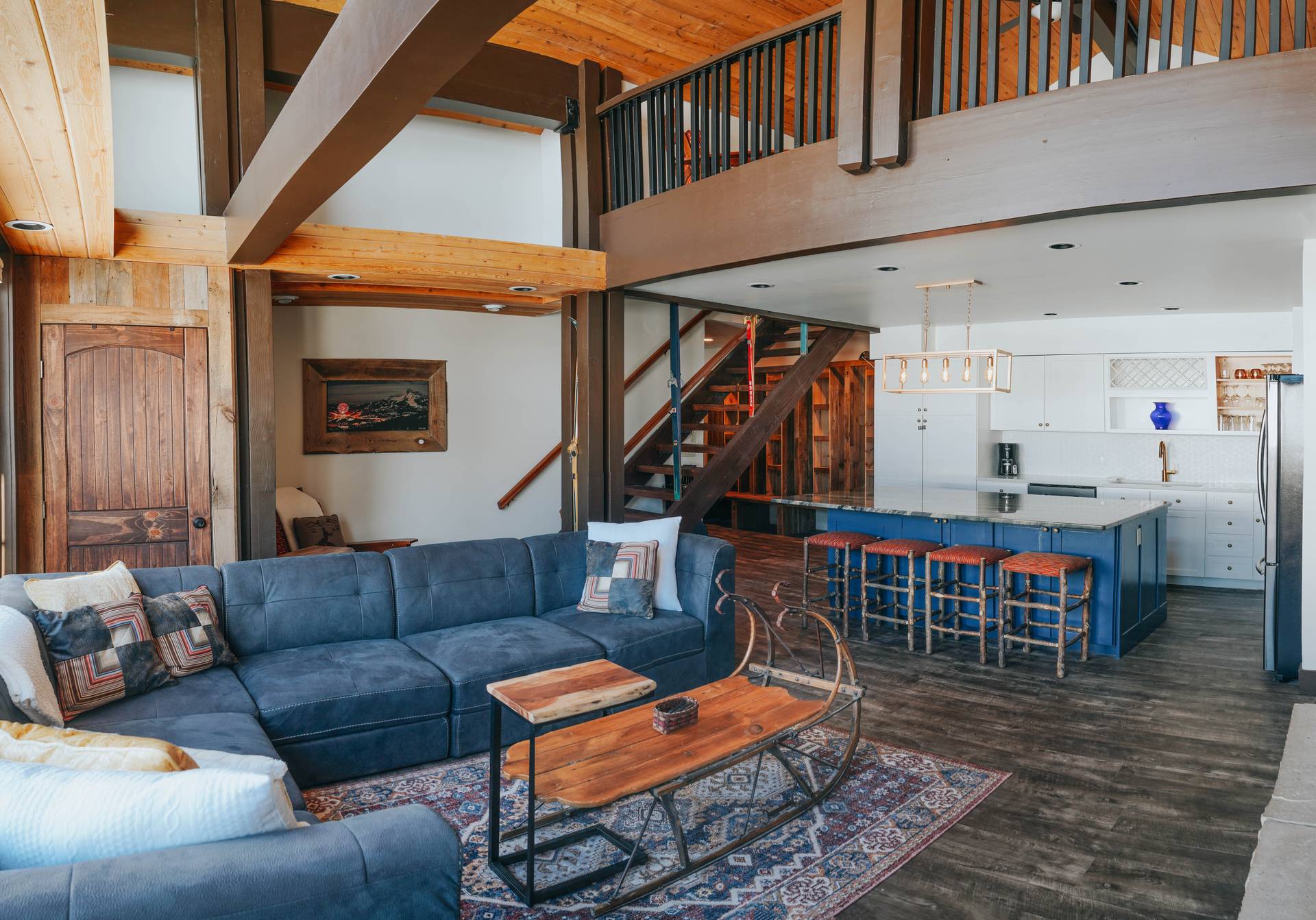 Snowcrest Lodge 8512 vacation condo living room and kitchen