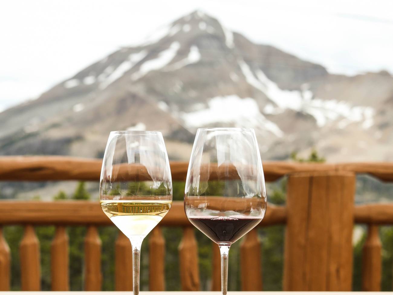 Wine glasses on the Everett's 8800 deck with views of Lone Mountain