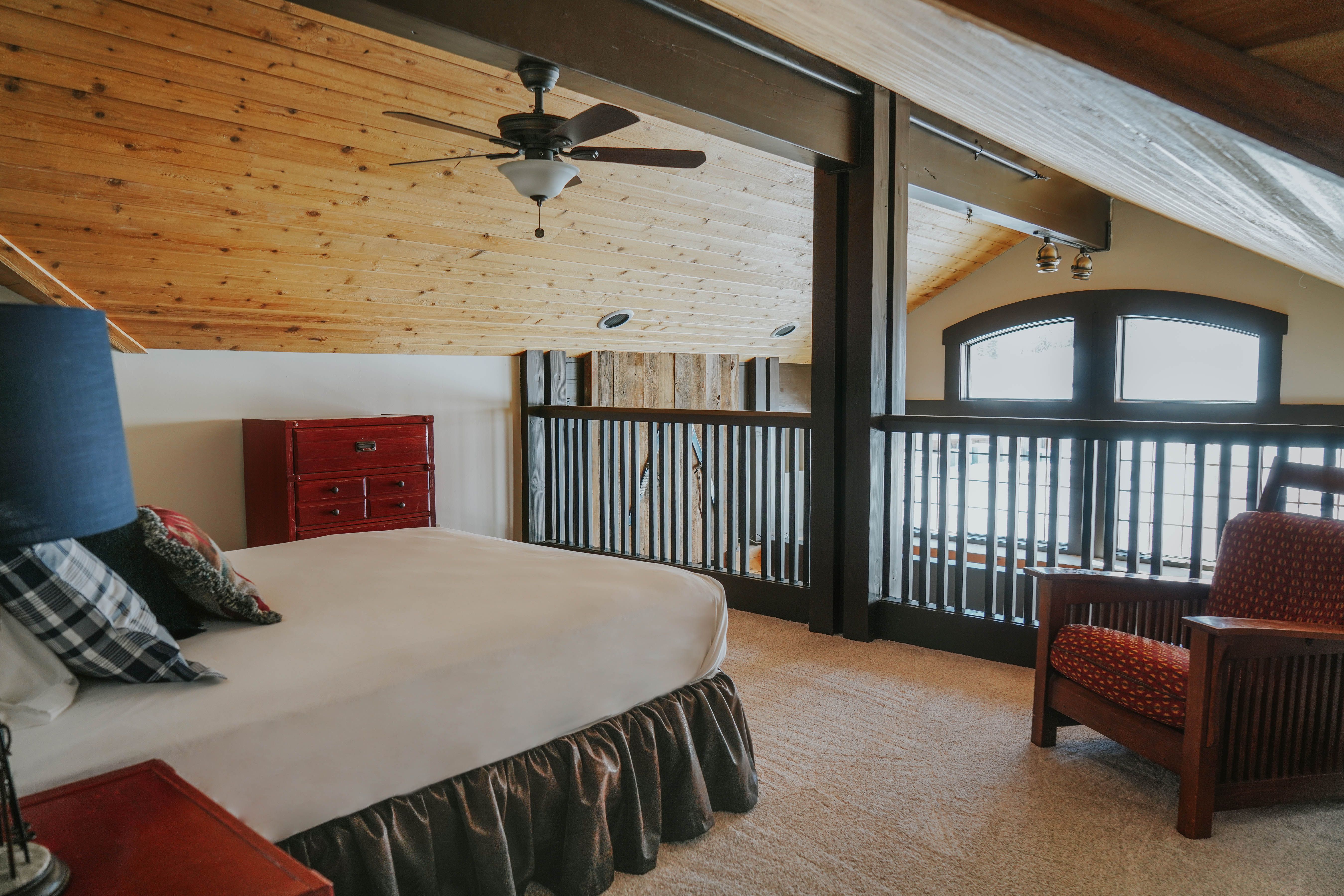Snowcrest Lodge 8512 vacation condo loft bedroom