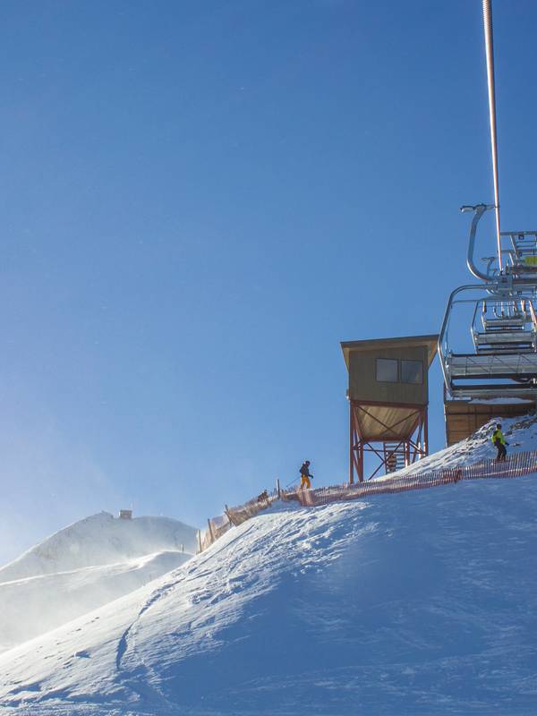 Challenger lift