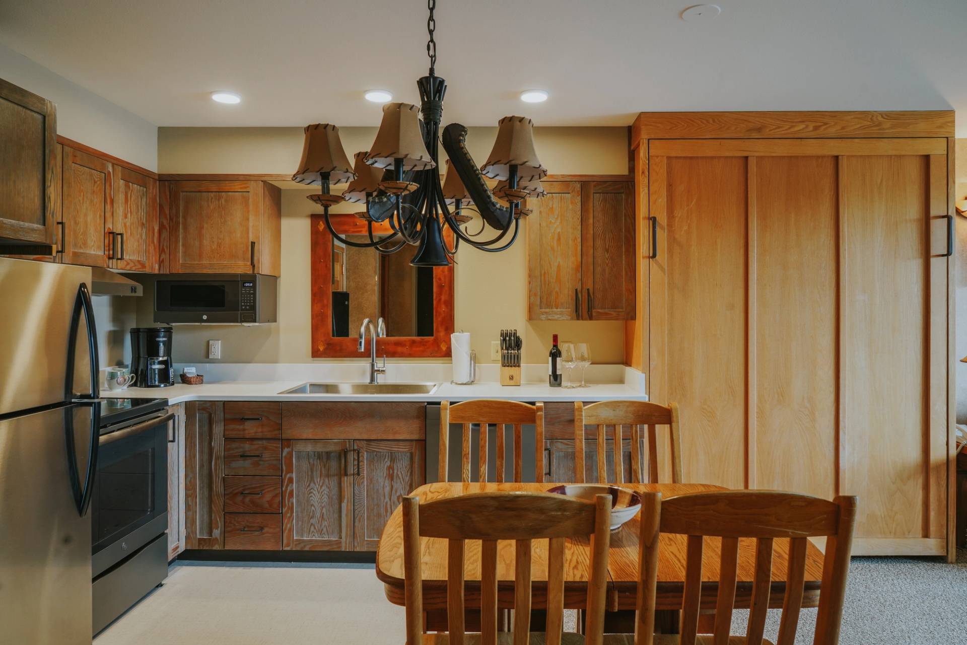 Shoshone Condominium Hotel room one bedroom kitchen