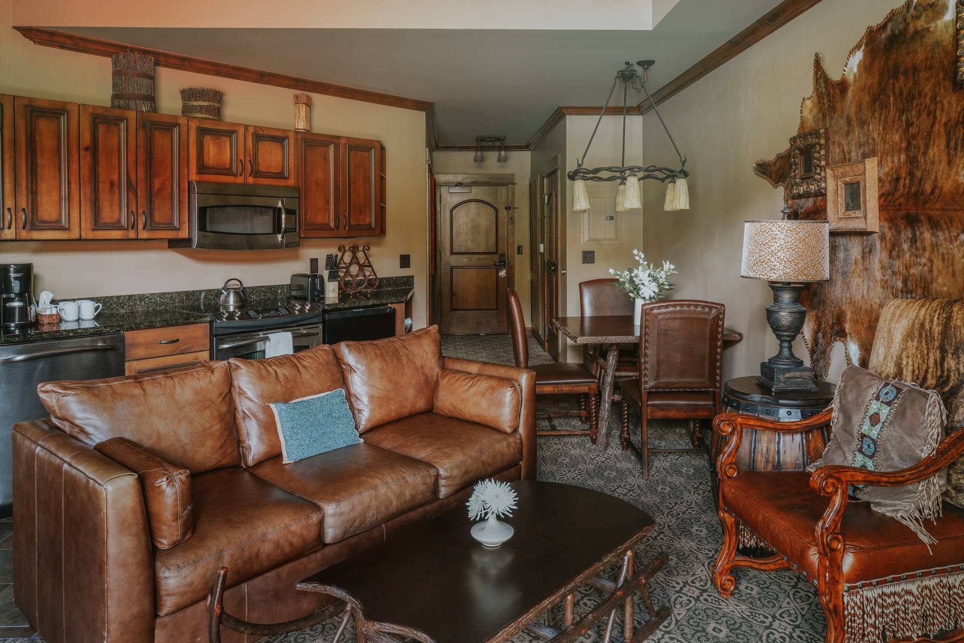 Village Center One Bedroom Suite hotel main area