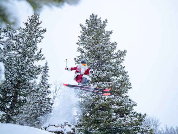 Santa skiing