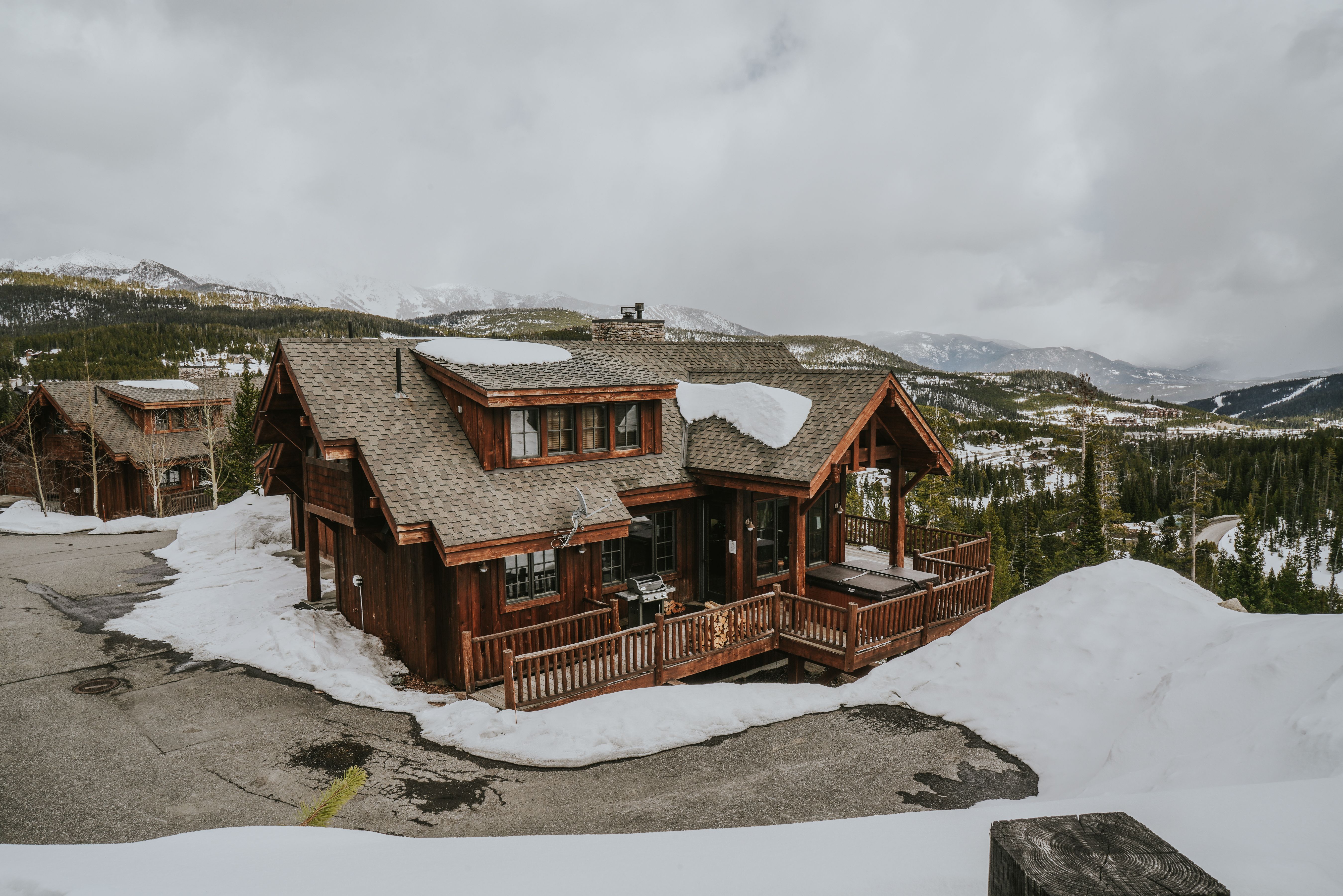 Alpine Meadows Chalet 11 vacation home exterior