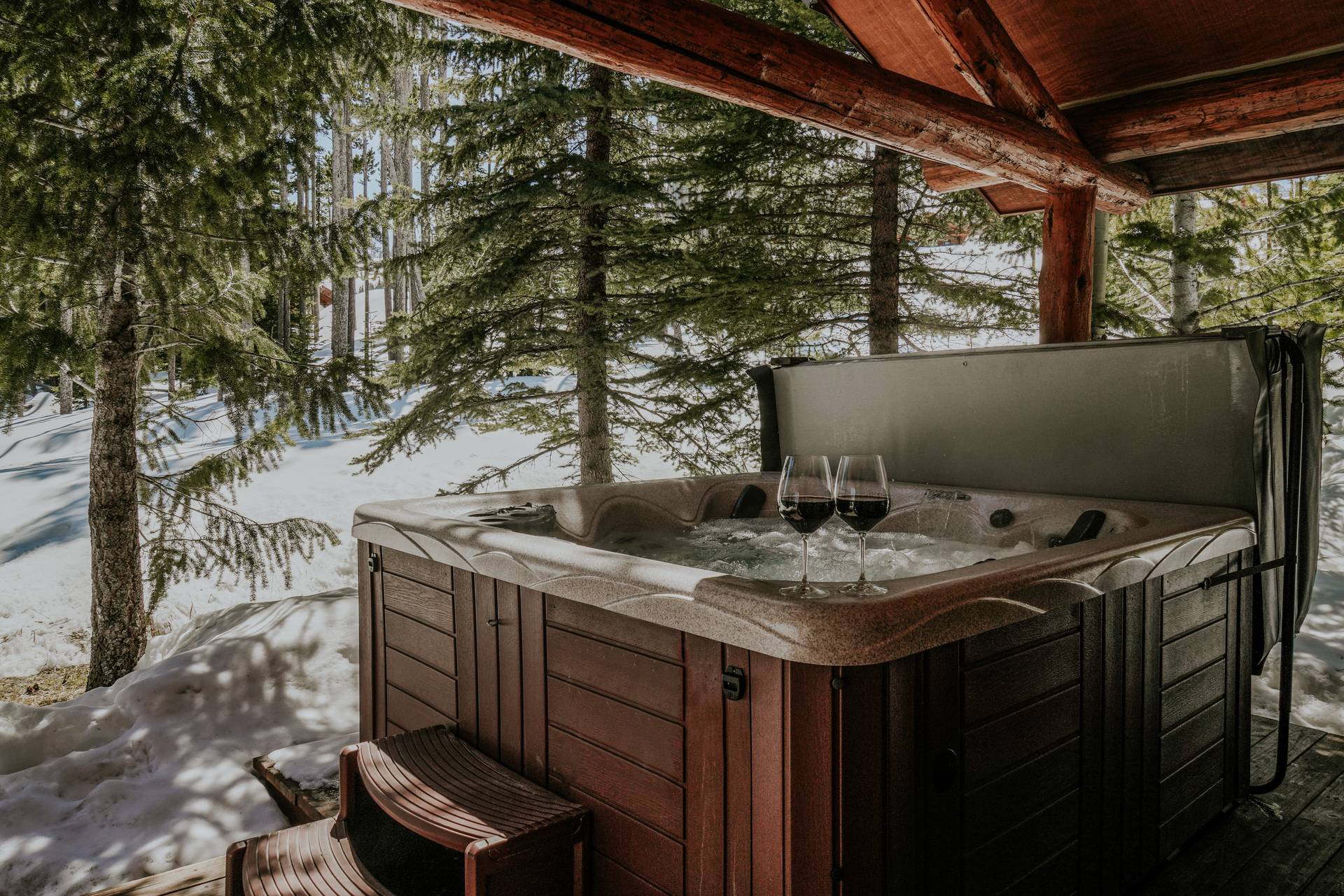 Cowboy Heaven Cabins vacation home hot tub