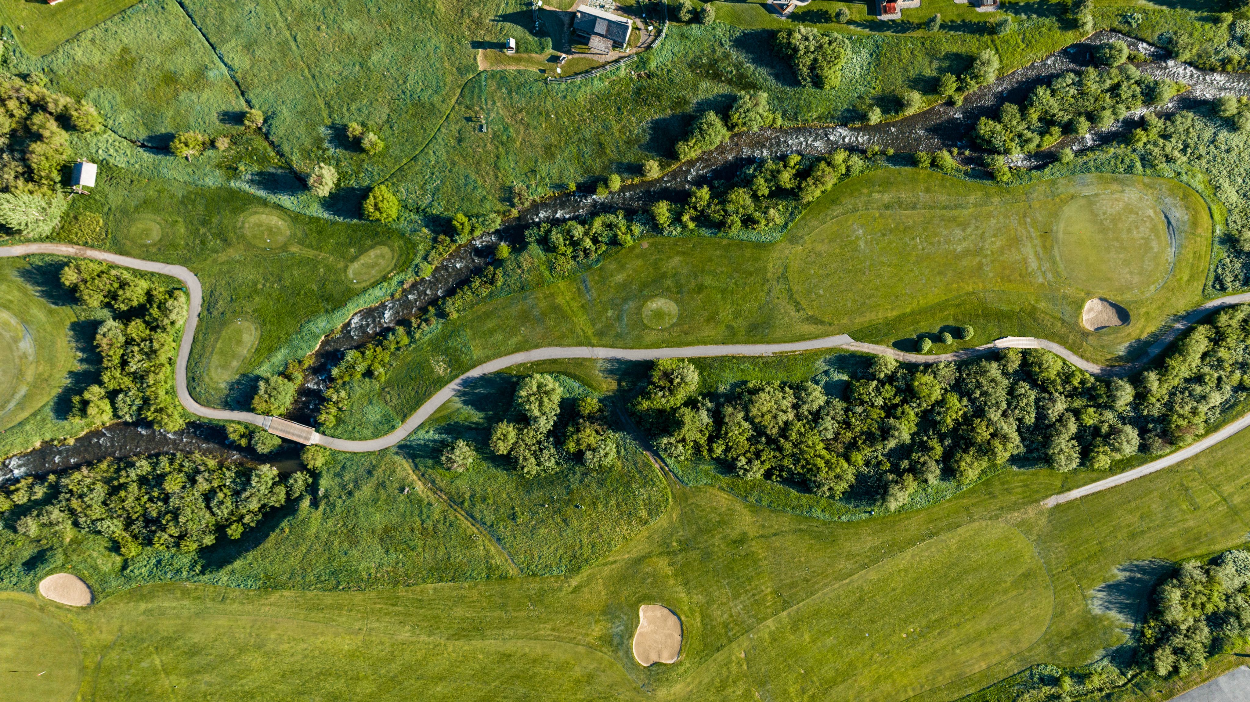 Overhead photo of a golf course