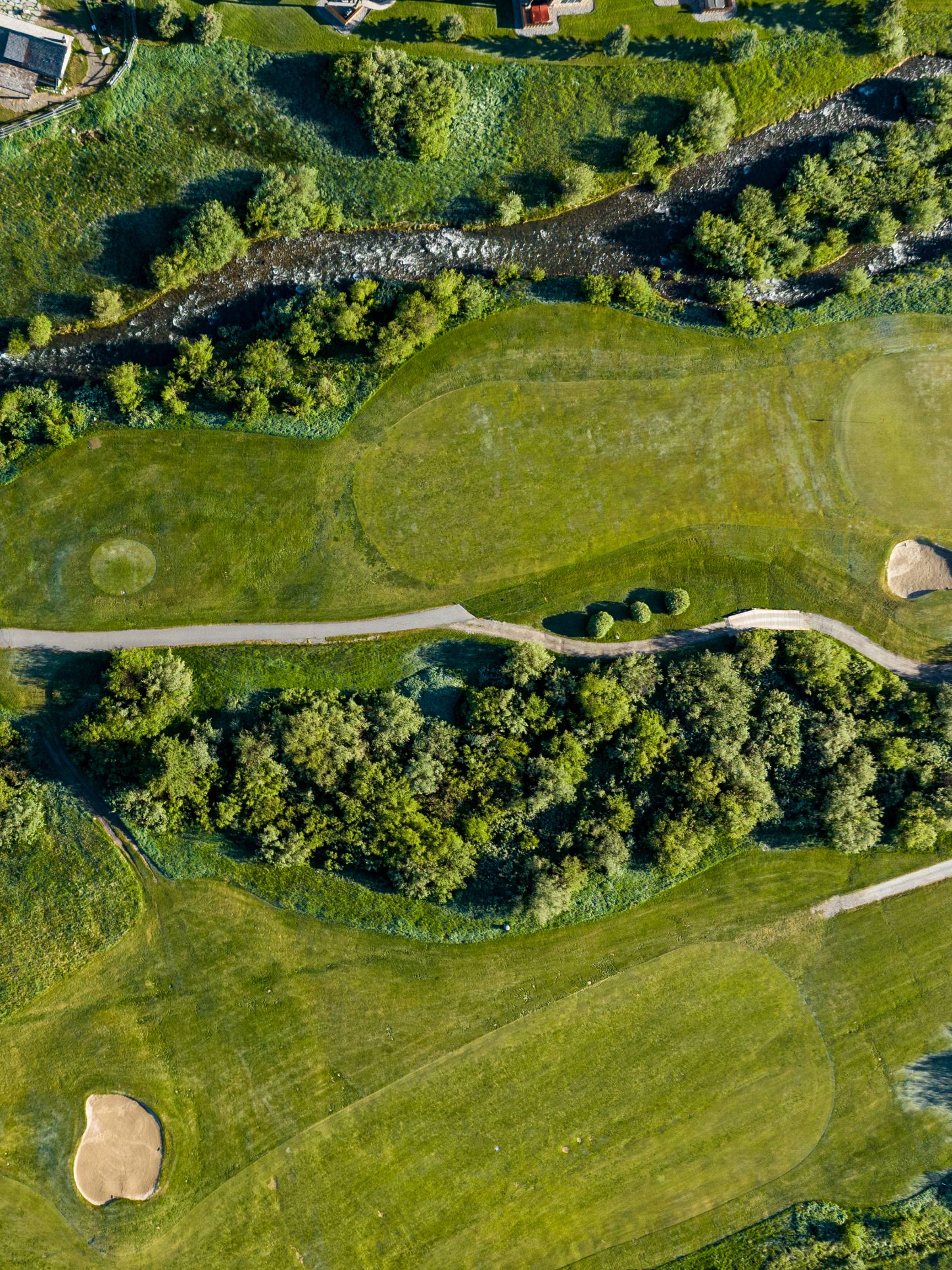 Overhead photo of a golf course