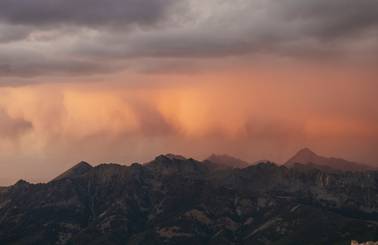 Sunset against the mountains