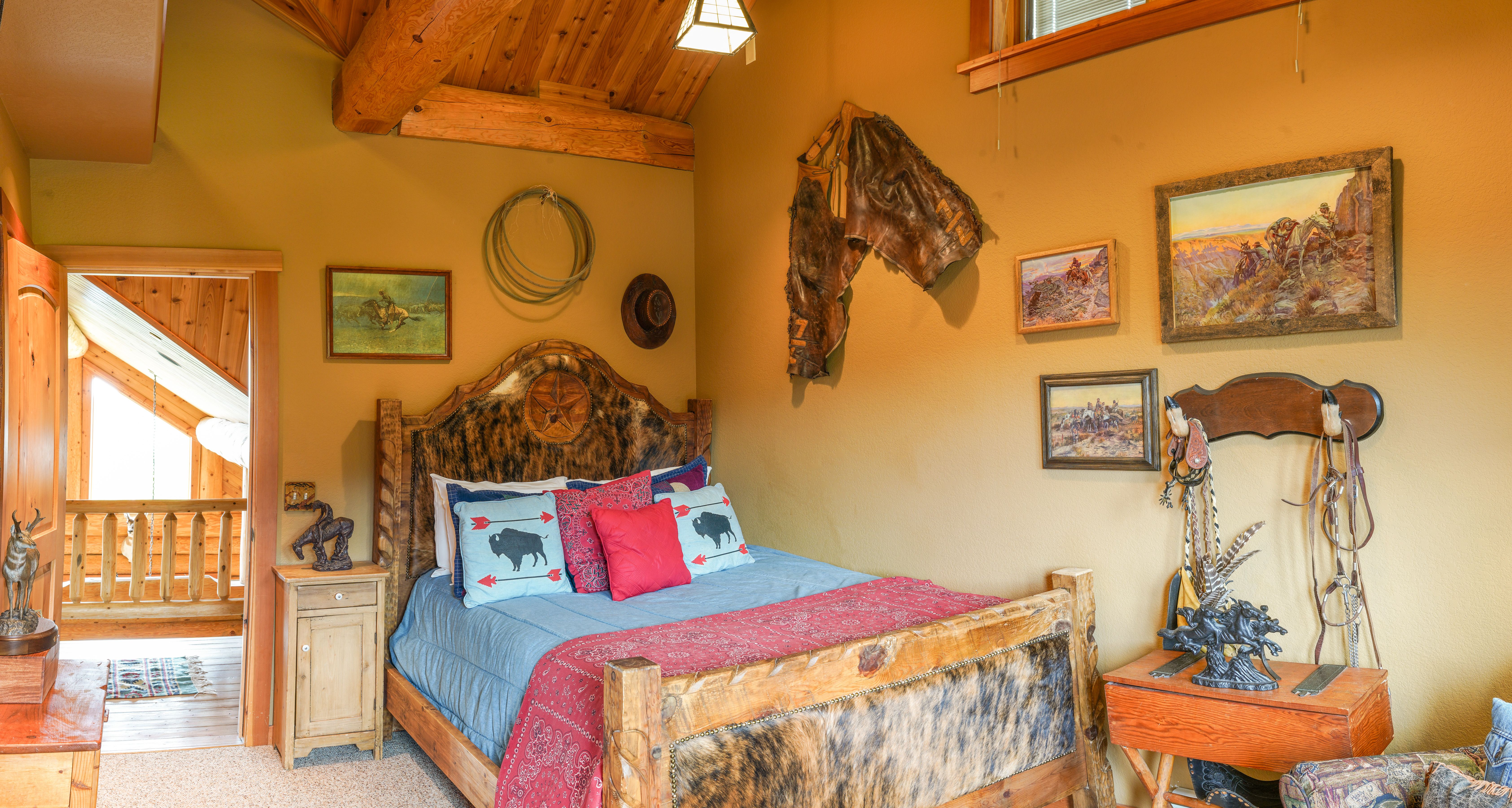 Half Hitch Home vacation home bedroom