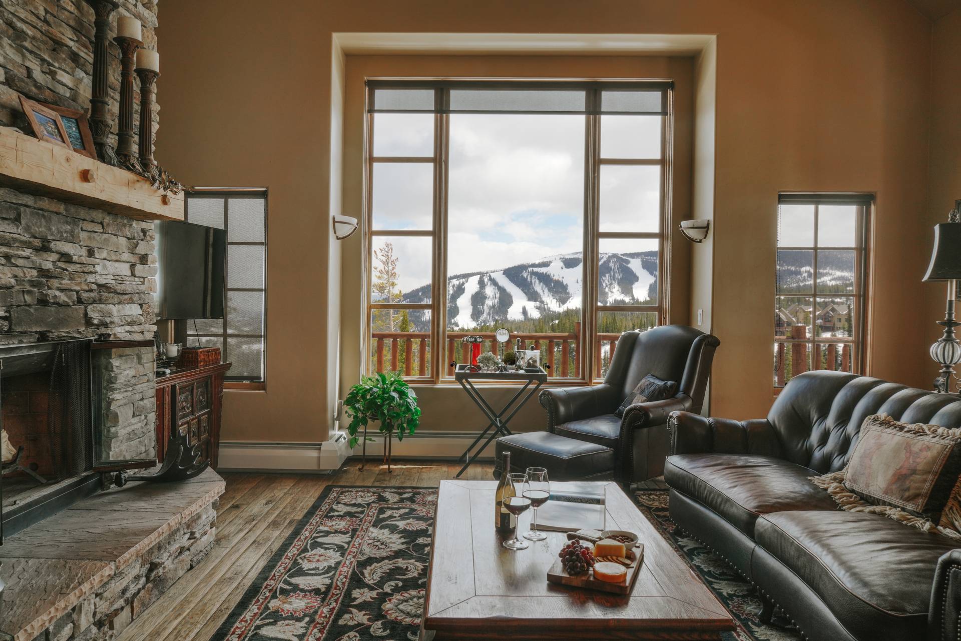 Alpine Meadows Chalet 11 vacation home living room