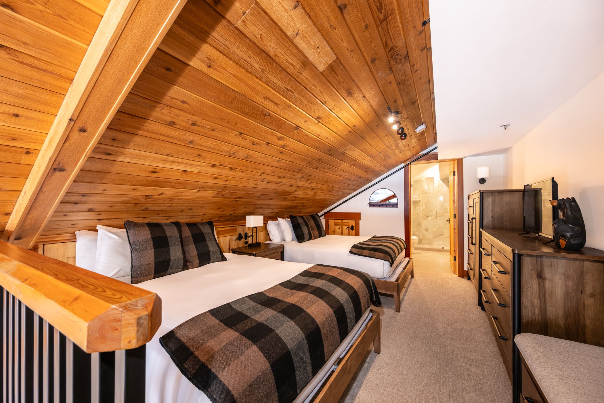 Snowcrest Lodge 8514 vacation condo loft