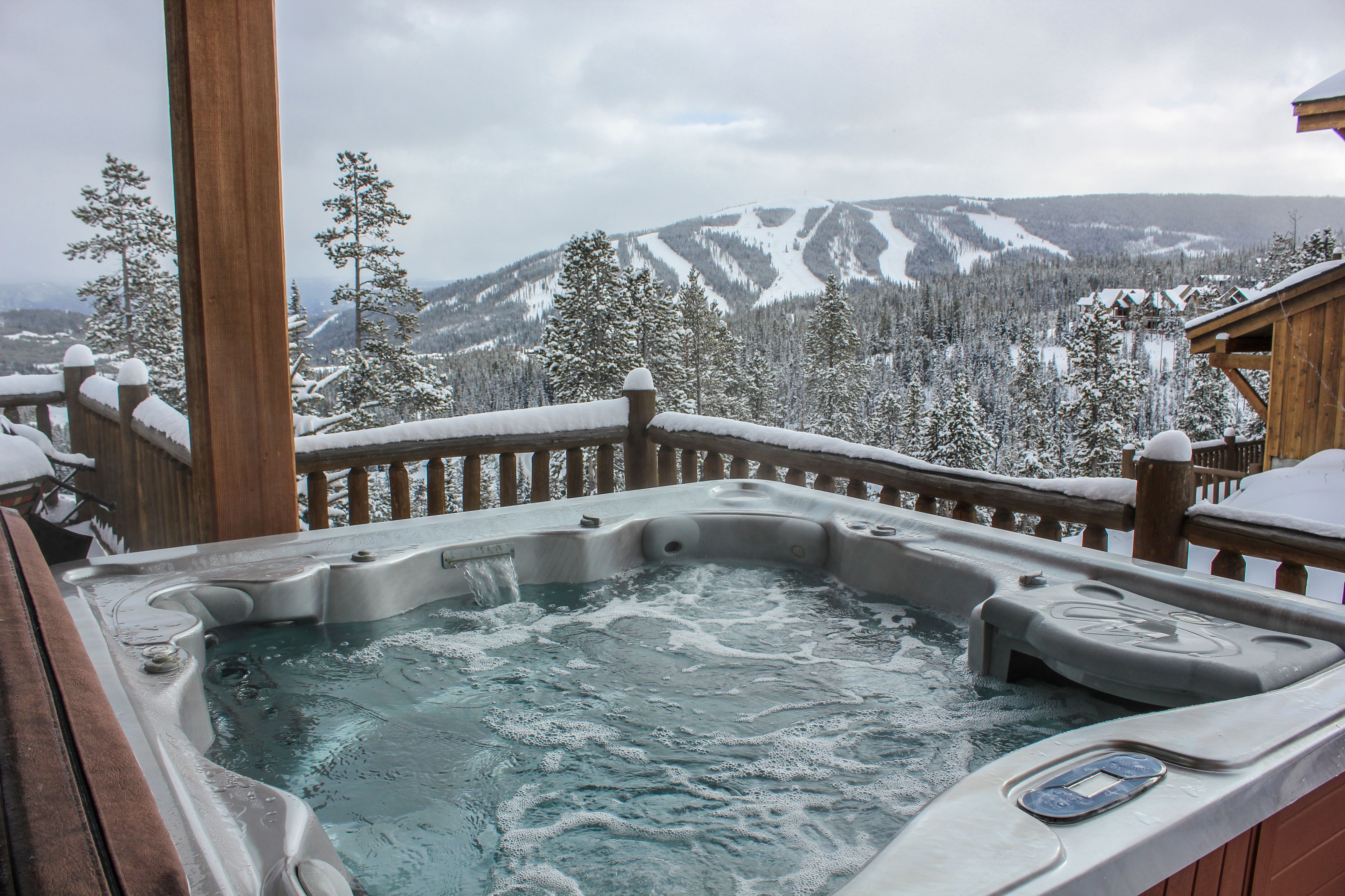 Alpine Meadows Chalet 11 vacation home hot tub