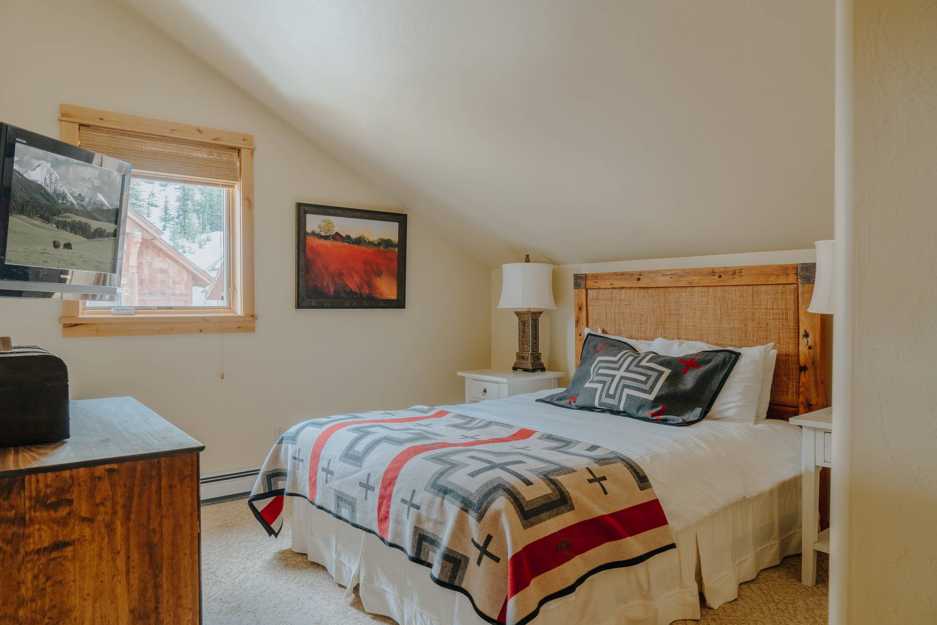 Black Eagle Lodges 13 vacation condo bedroom