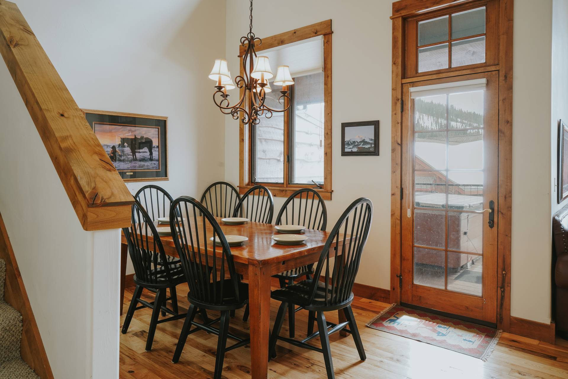 Alpenglow Condominiums 21B vacation condo dining room