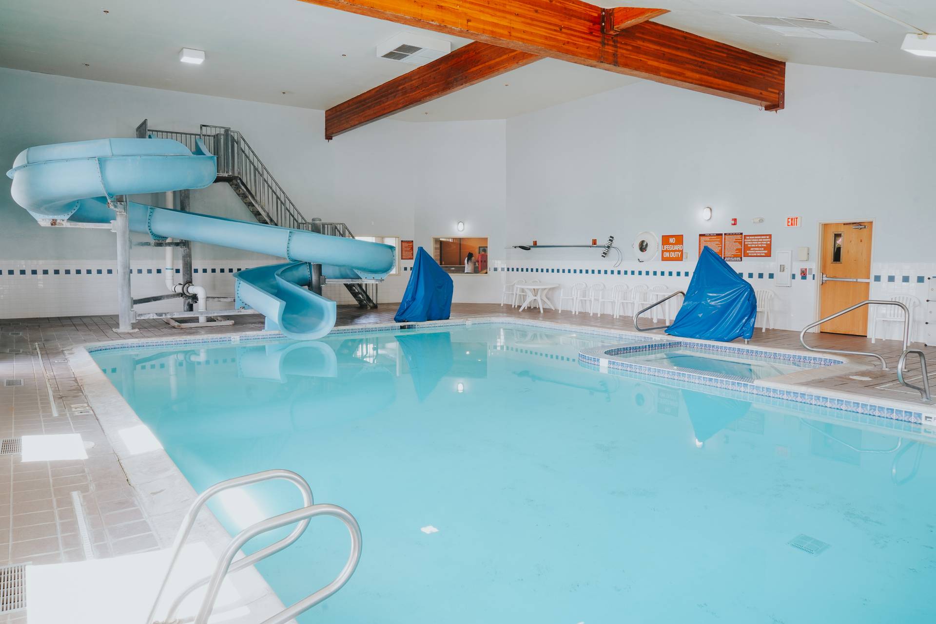 Whitewater Inn Three Queen hotel pool