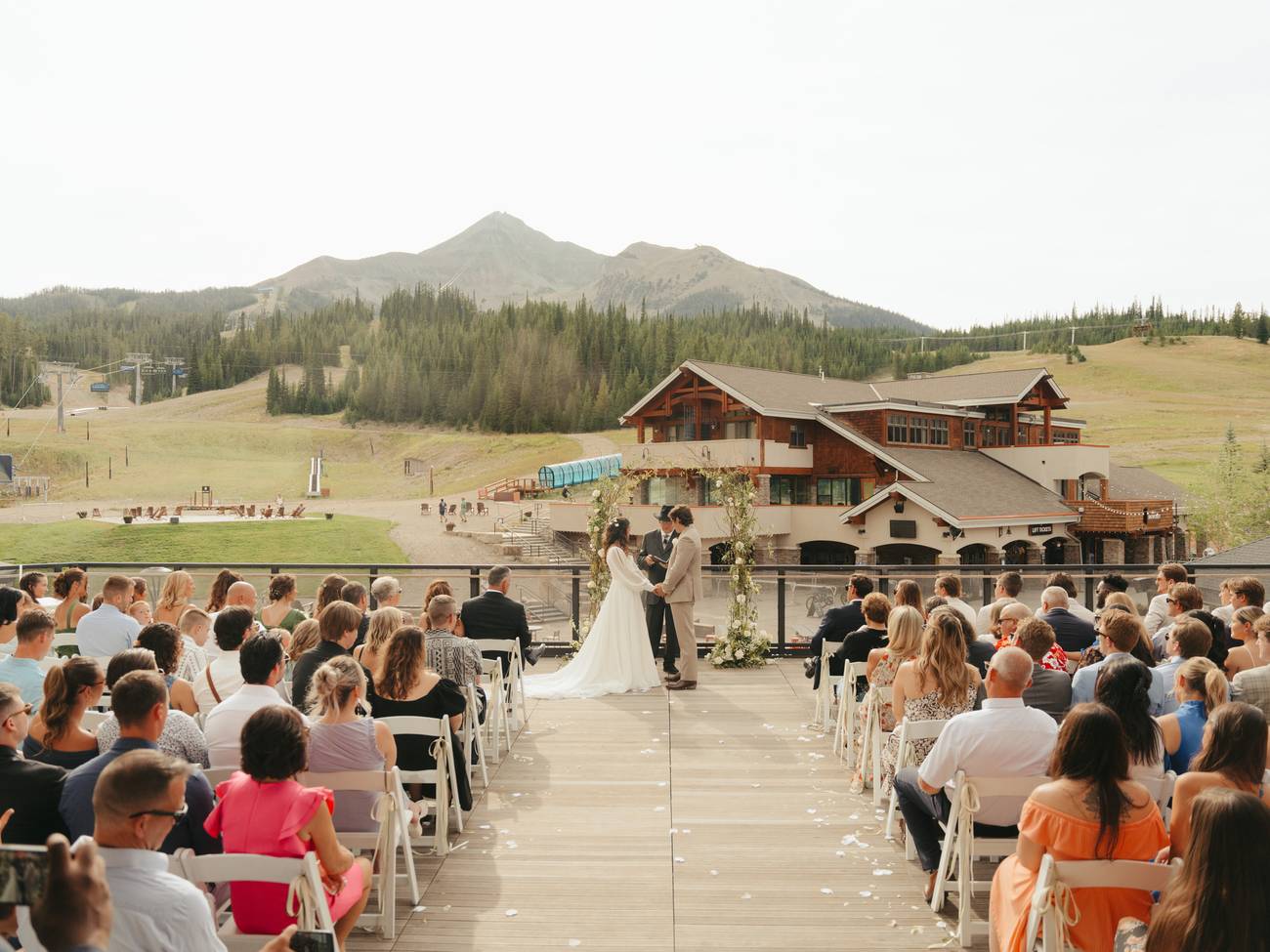 Outdoor wedding ceremony at Vista Deck