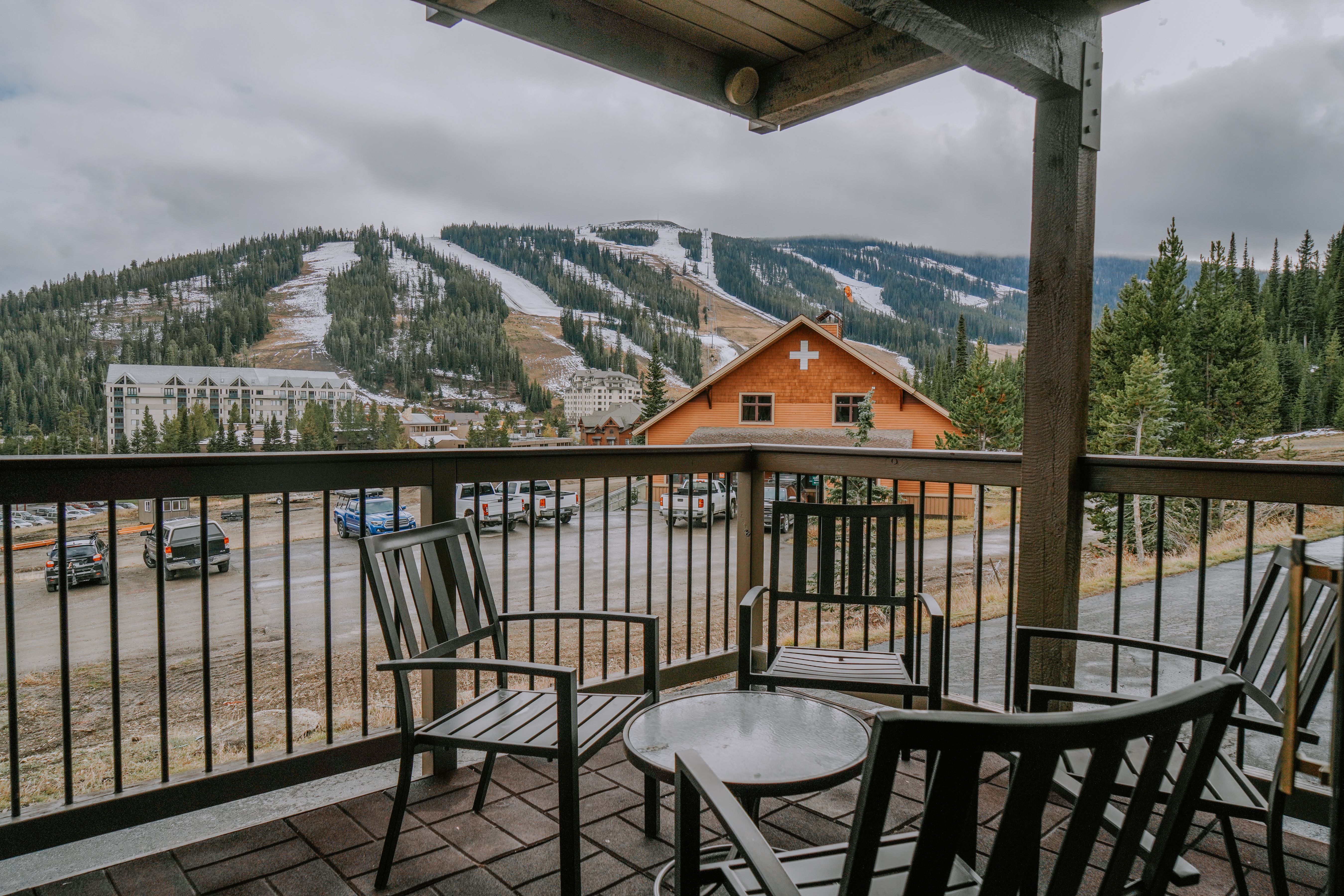 Beaverhead vacation condo deck
