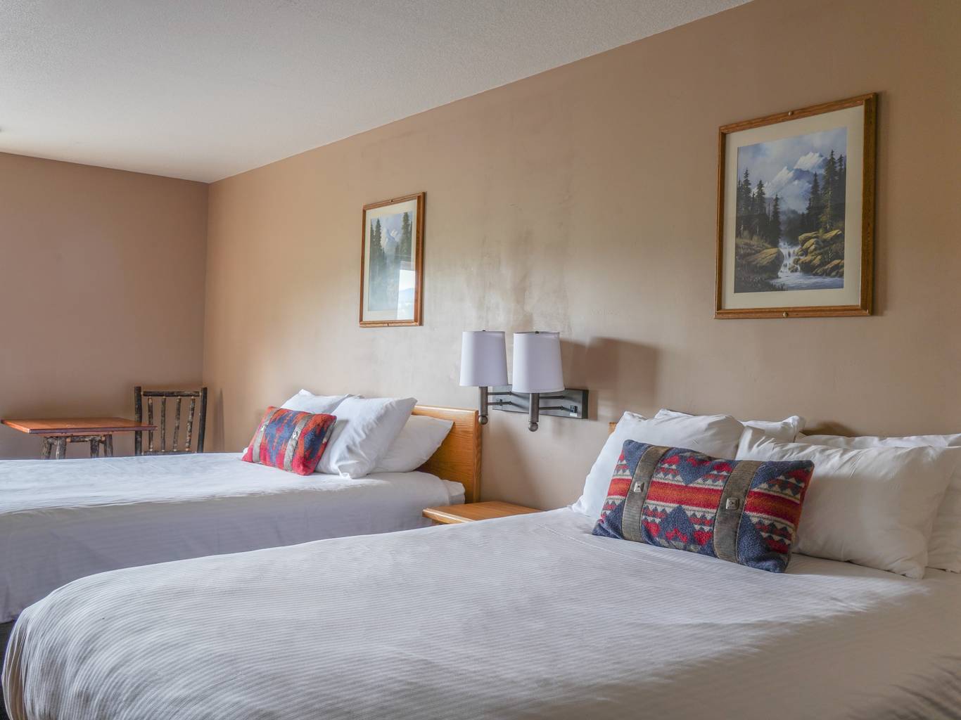 Whitewater Inn Two Queen