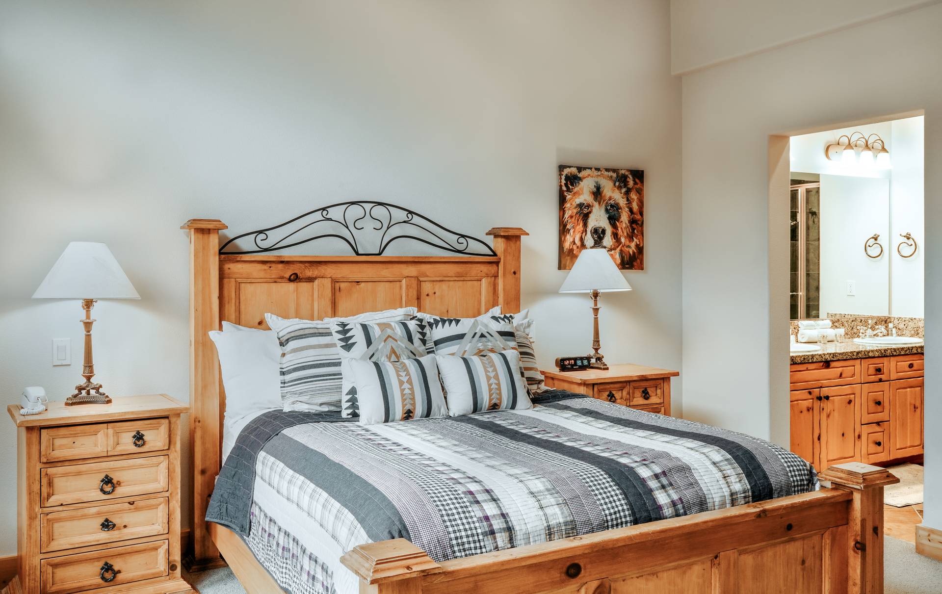 Lone Moose 210A vacation condo bedroom