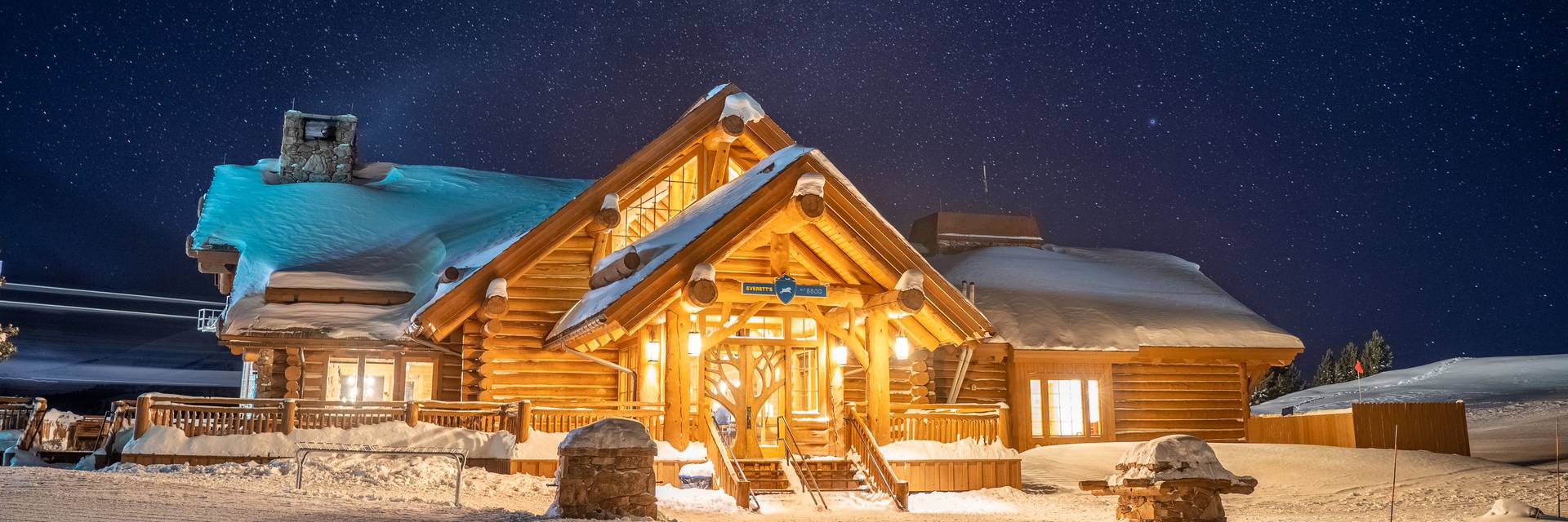 Everett's 8800 at night