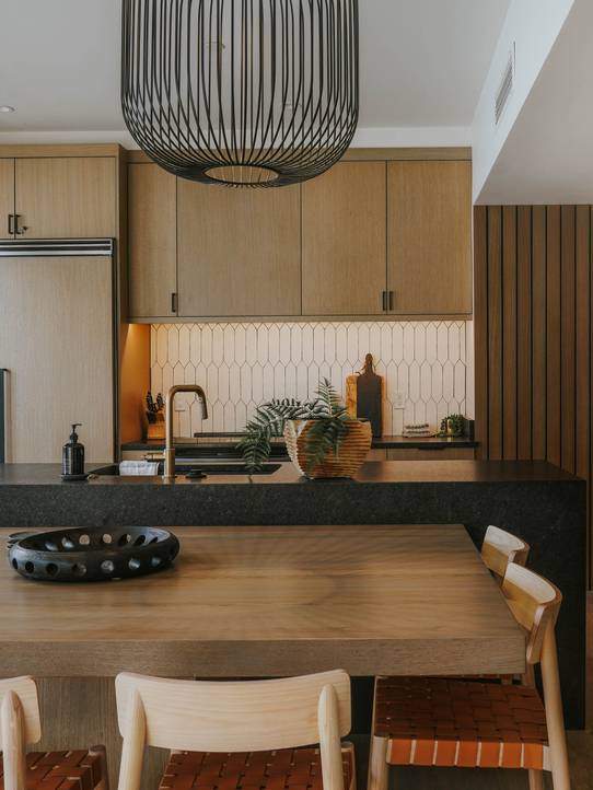 Summit Hotel penthouse kitchen and dining room