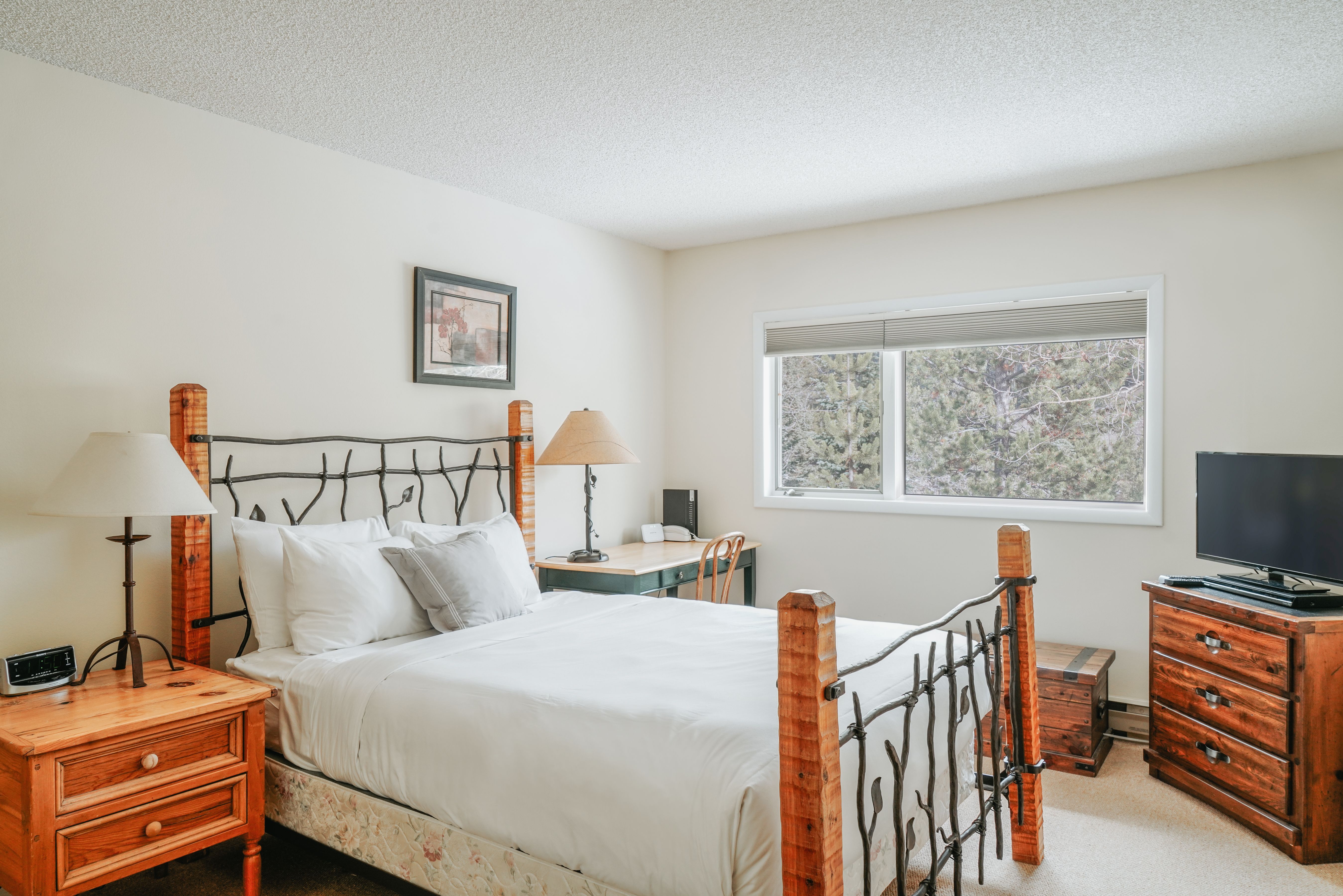 Big Horn vacation condo bedroom