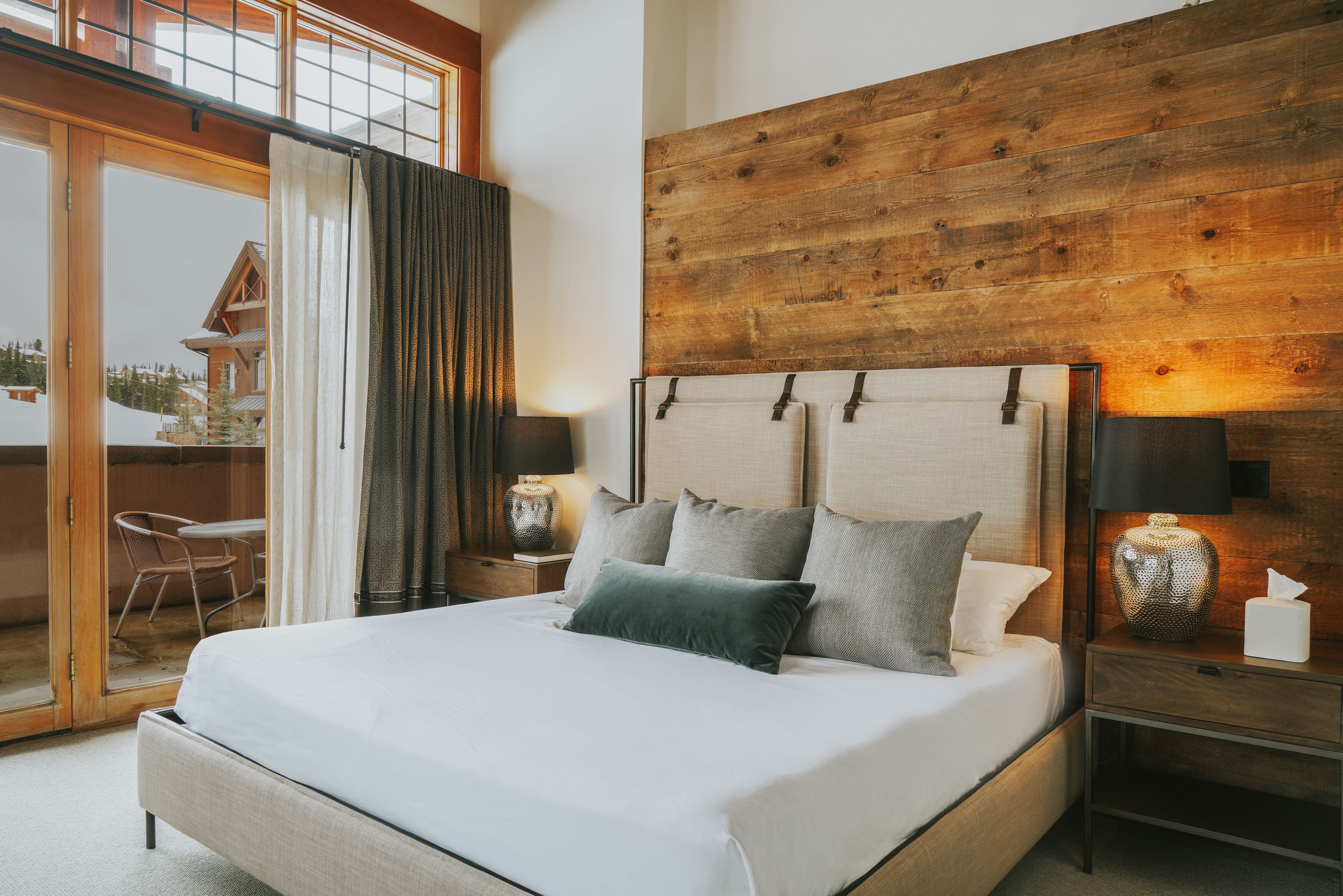 Snowcrest Lodge 8515 vacation condo bedroom