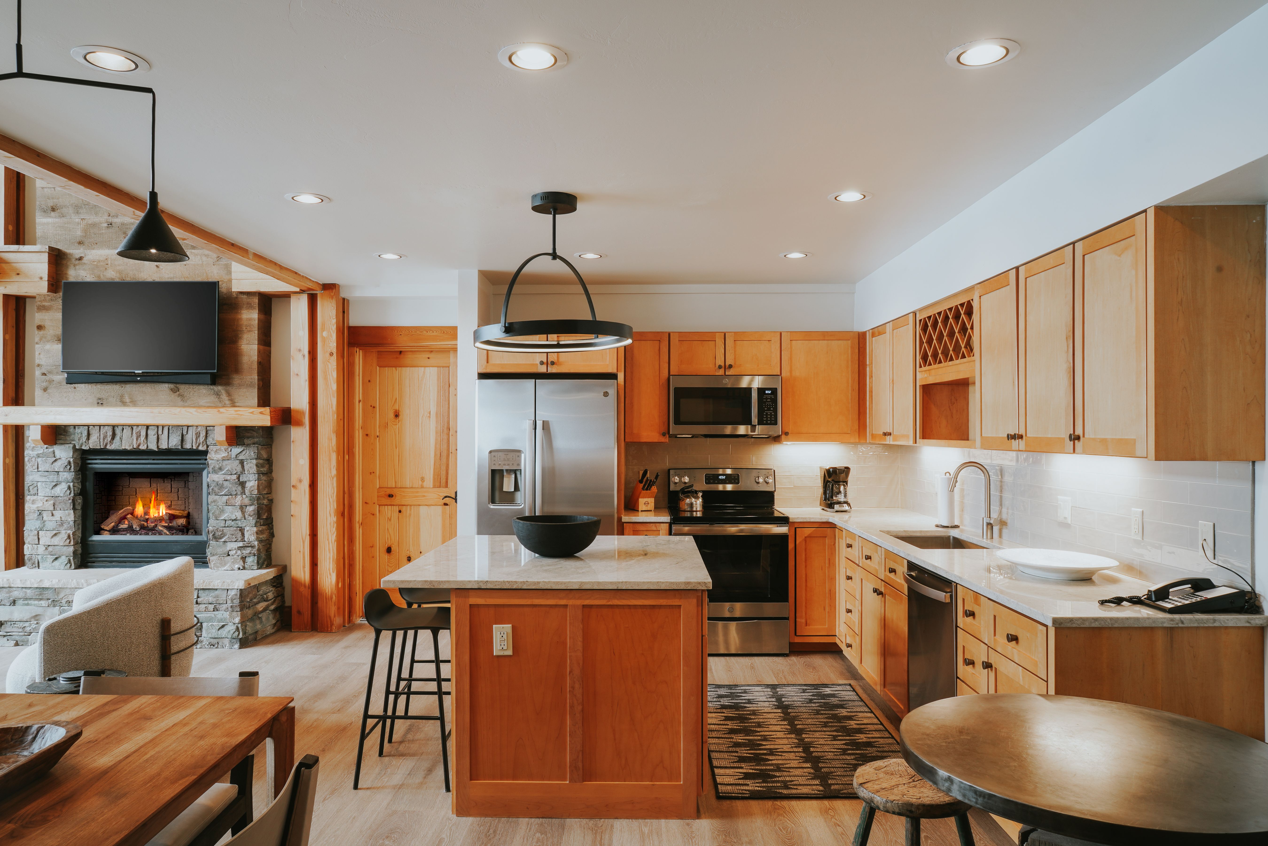 Snowcrest Lodge 8515 vacation condo kitchen