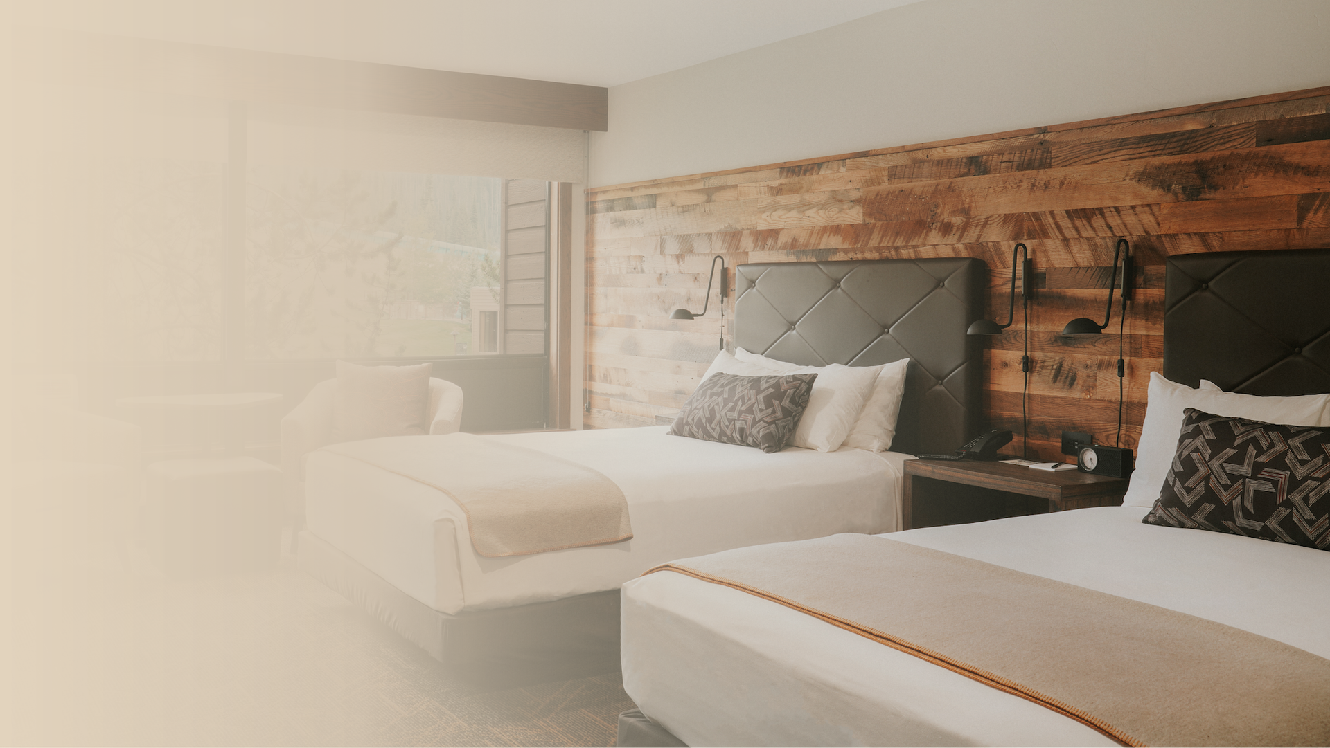 Huntley Lodge hotel room