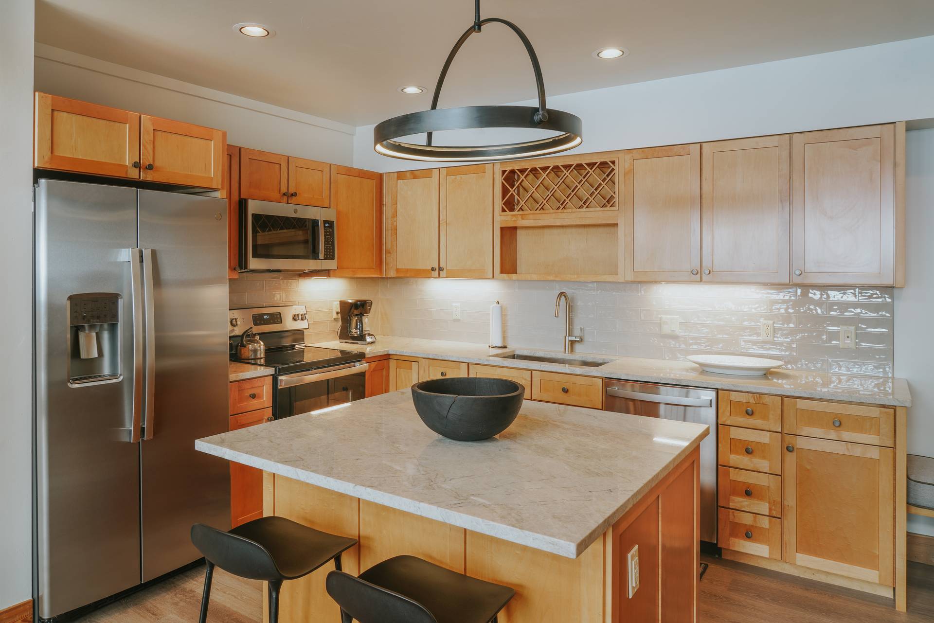 Snowcrest Lodge 8515 vacation condo kitchen