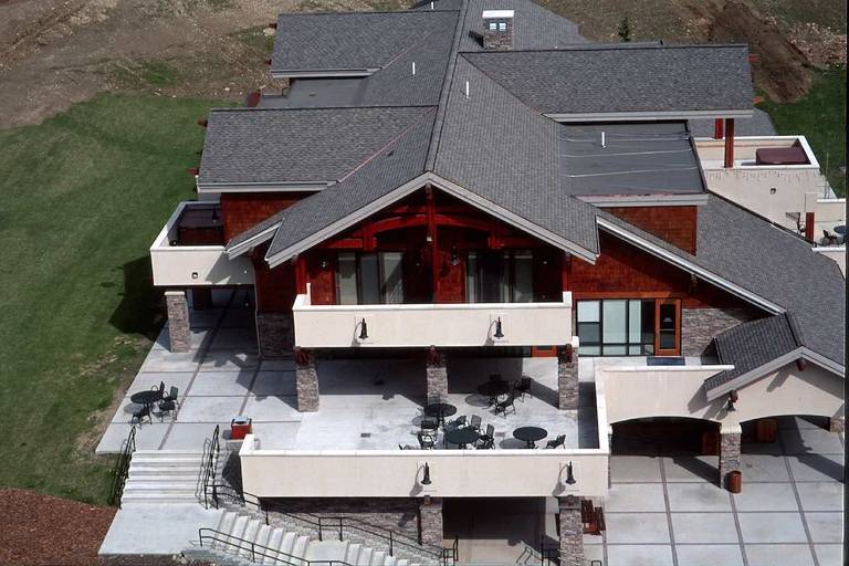 Snowcrest Lodge at Big Sky Resort
