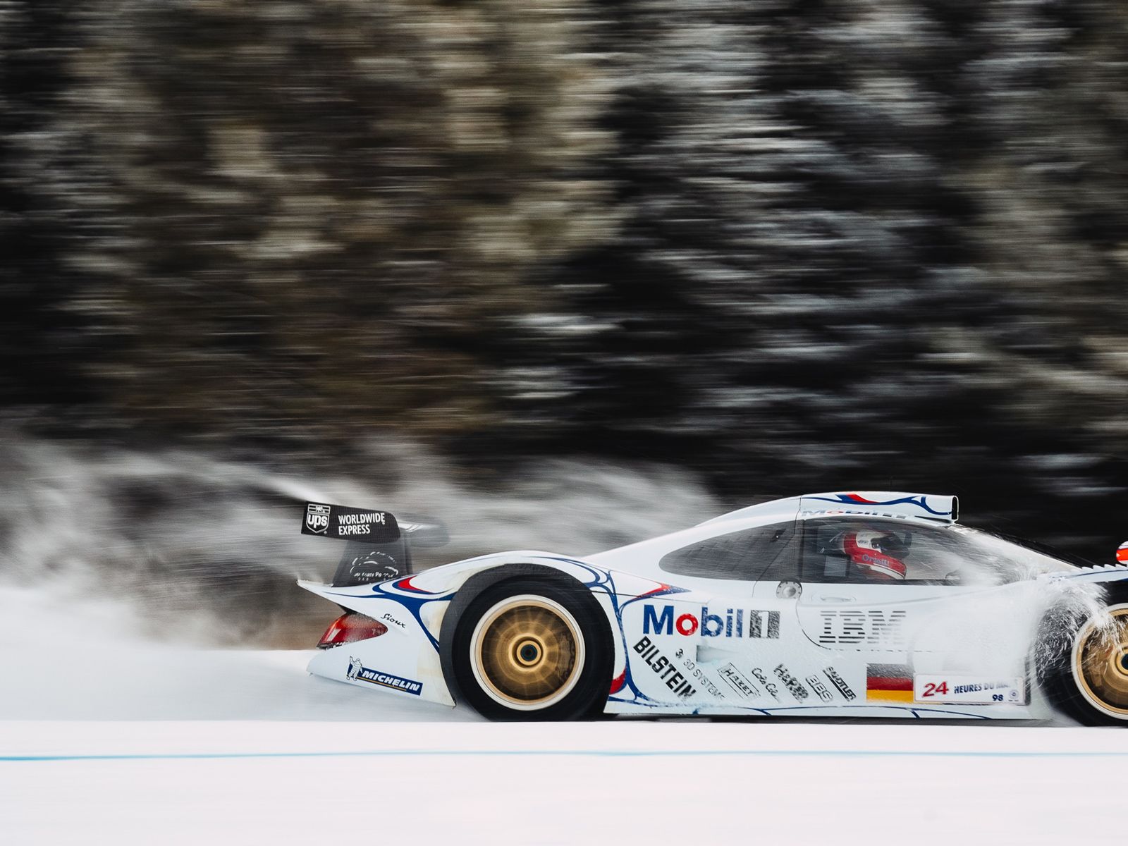 FAT racing car on the ice