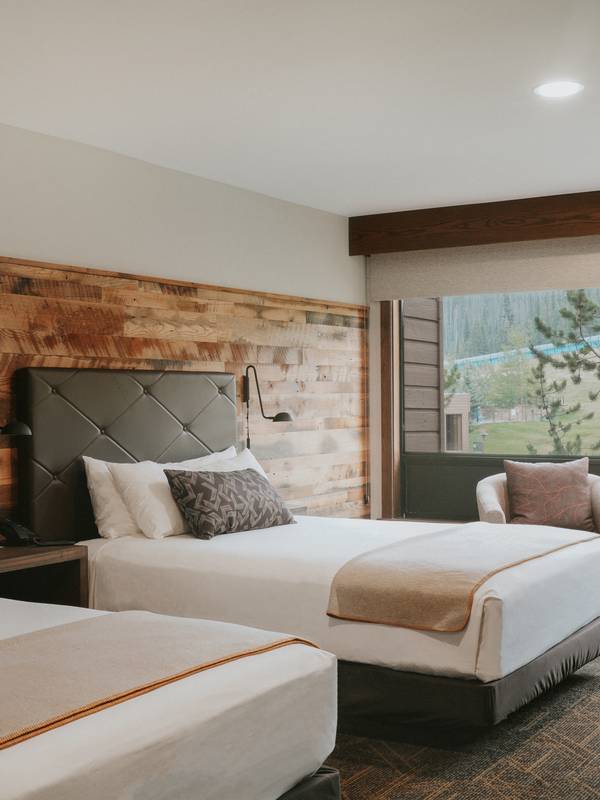 Huntley Lodge guest room