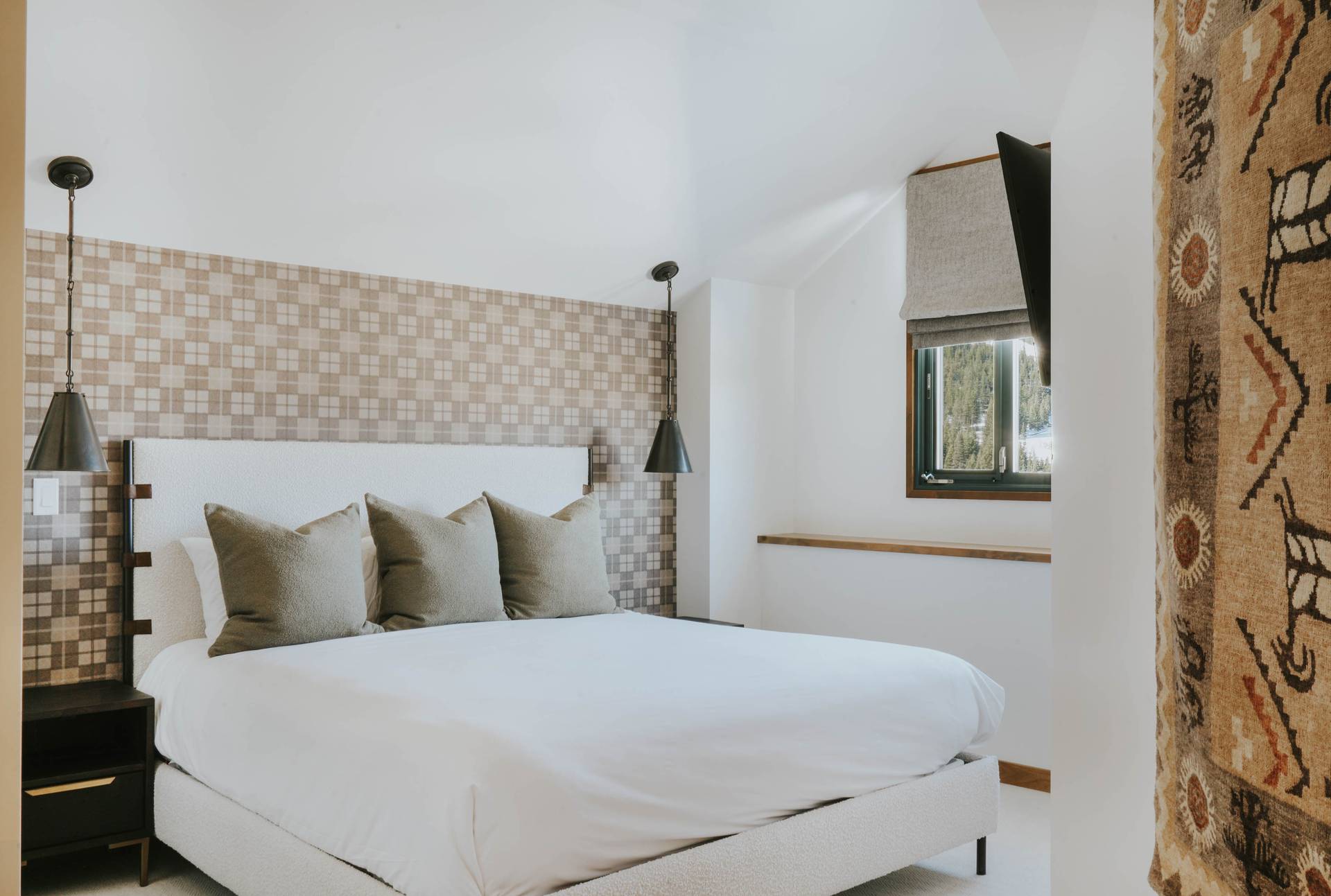 Summit Hotel Penthouse 1006 hotel room bedroom