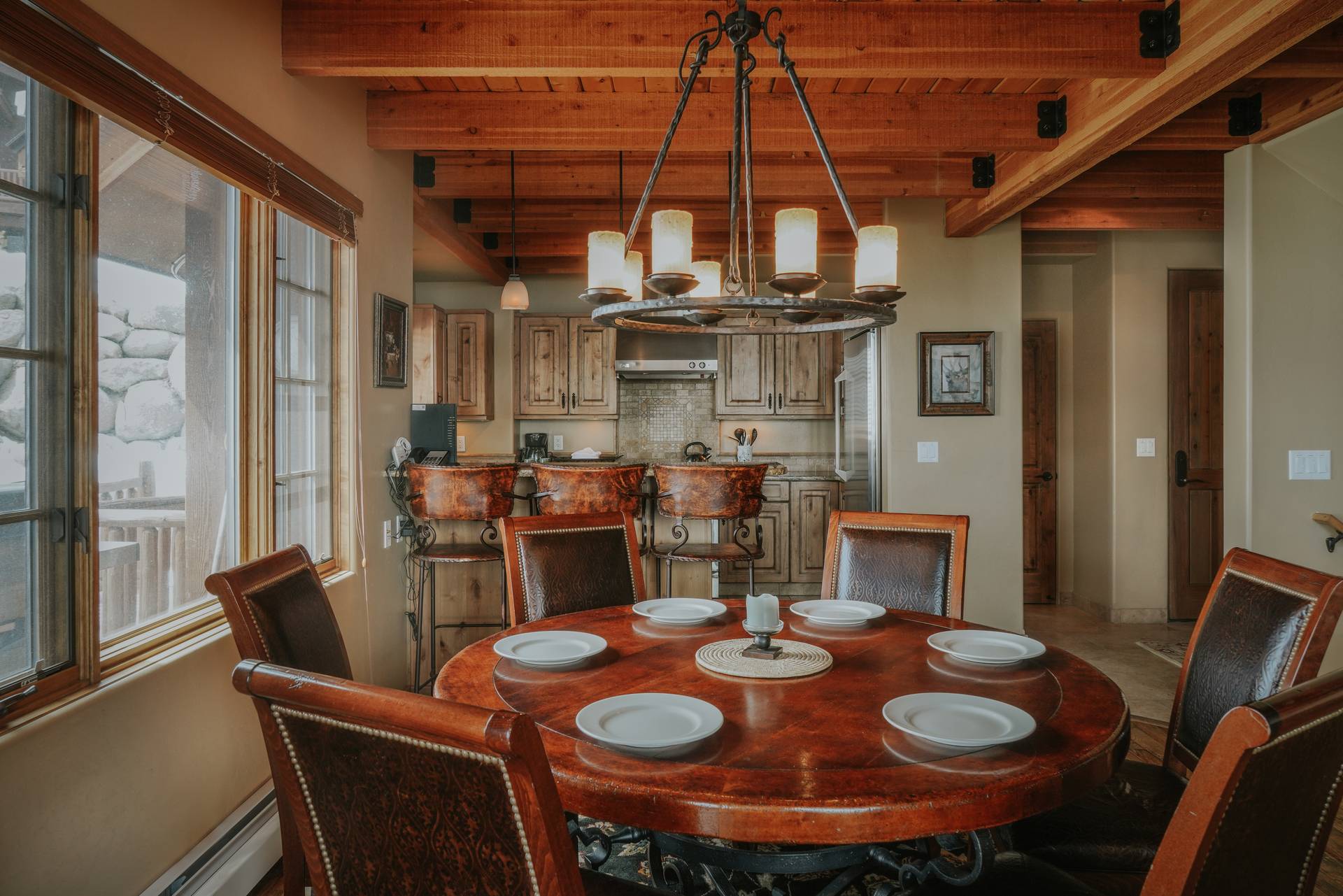 Alpine Meadows Chalet 11 vacation home dining room and kitchen