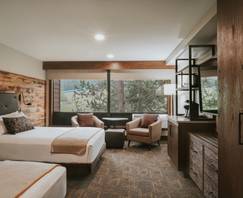 Huntley Lodge hotel room