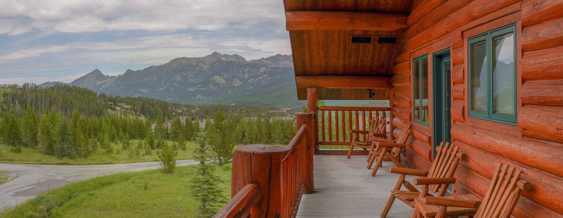 Half Hitch Home vacation home deck exterior