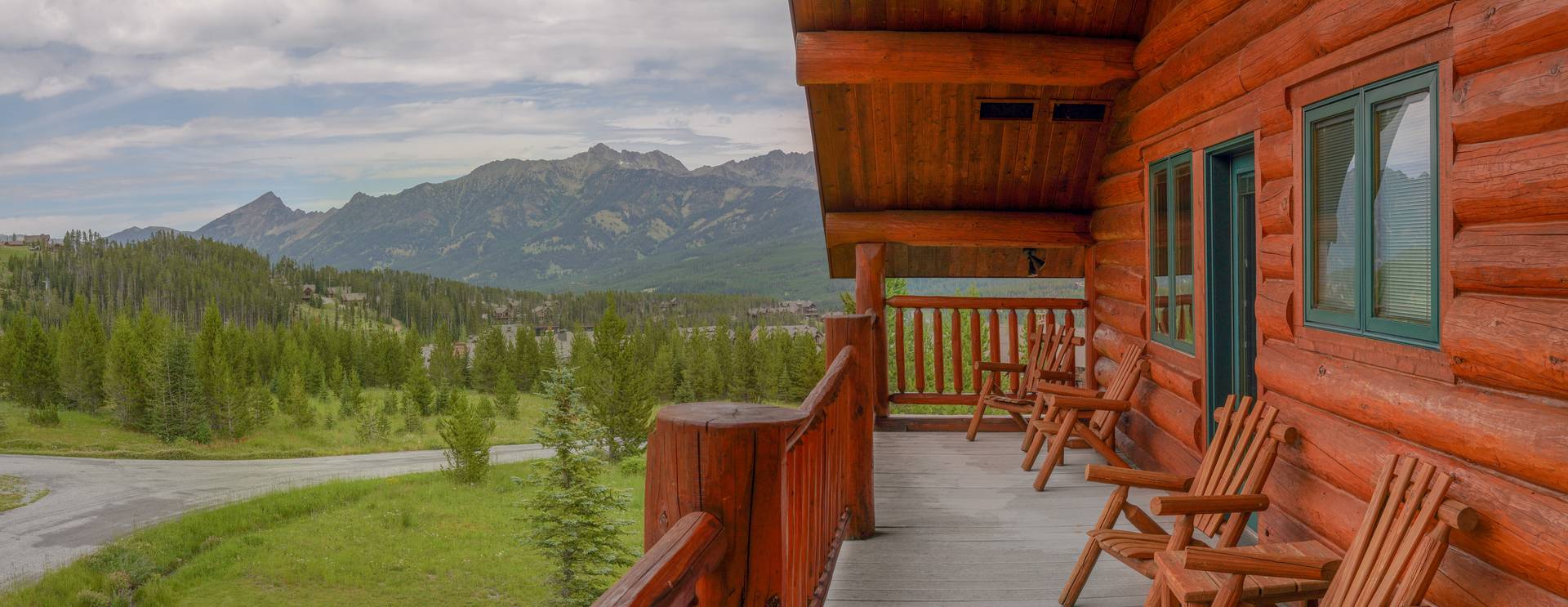 Half Hitch Home vacation home deck exterior