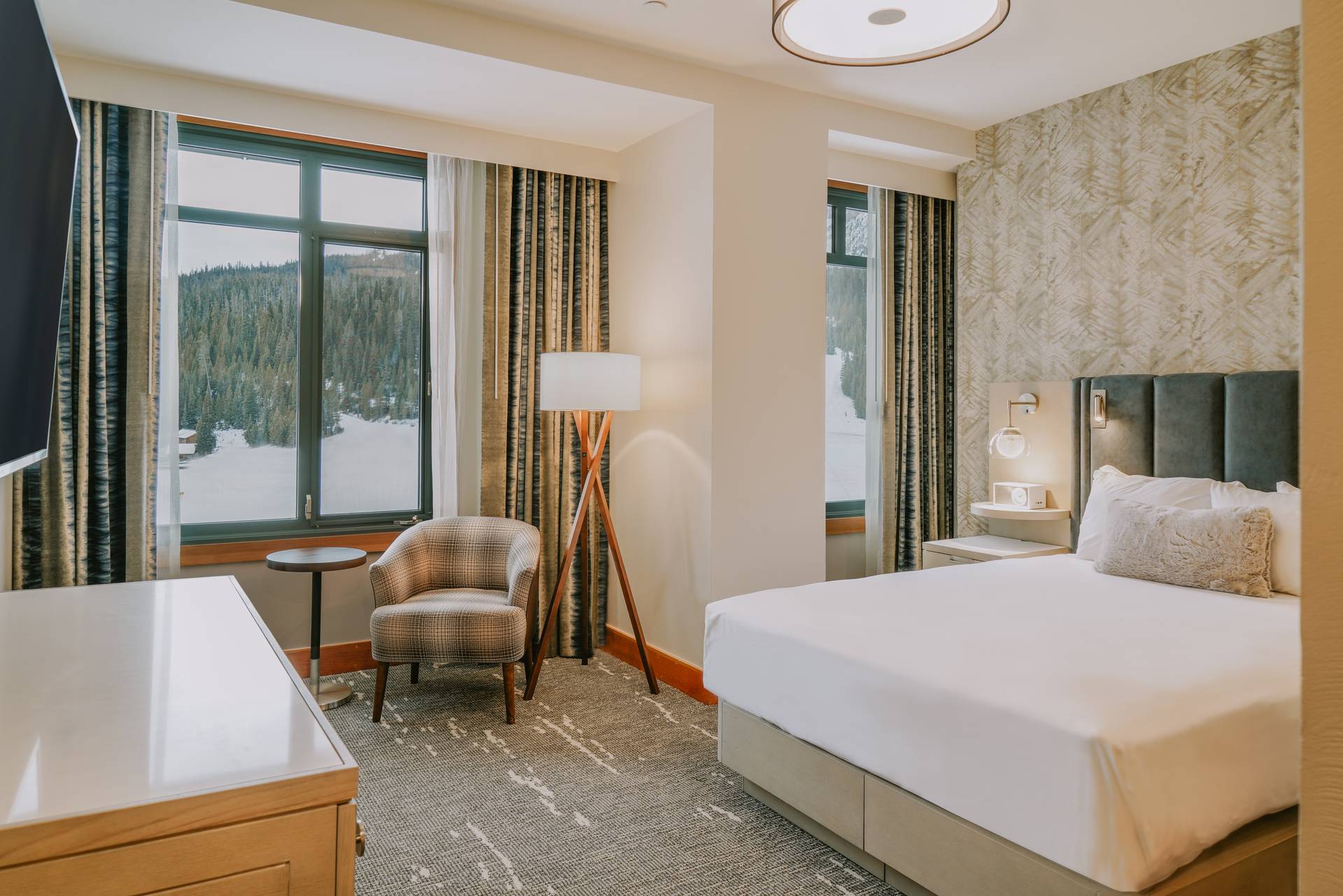 Summit Hotel One Bedroom Suite hotel room bedroom