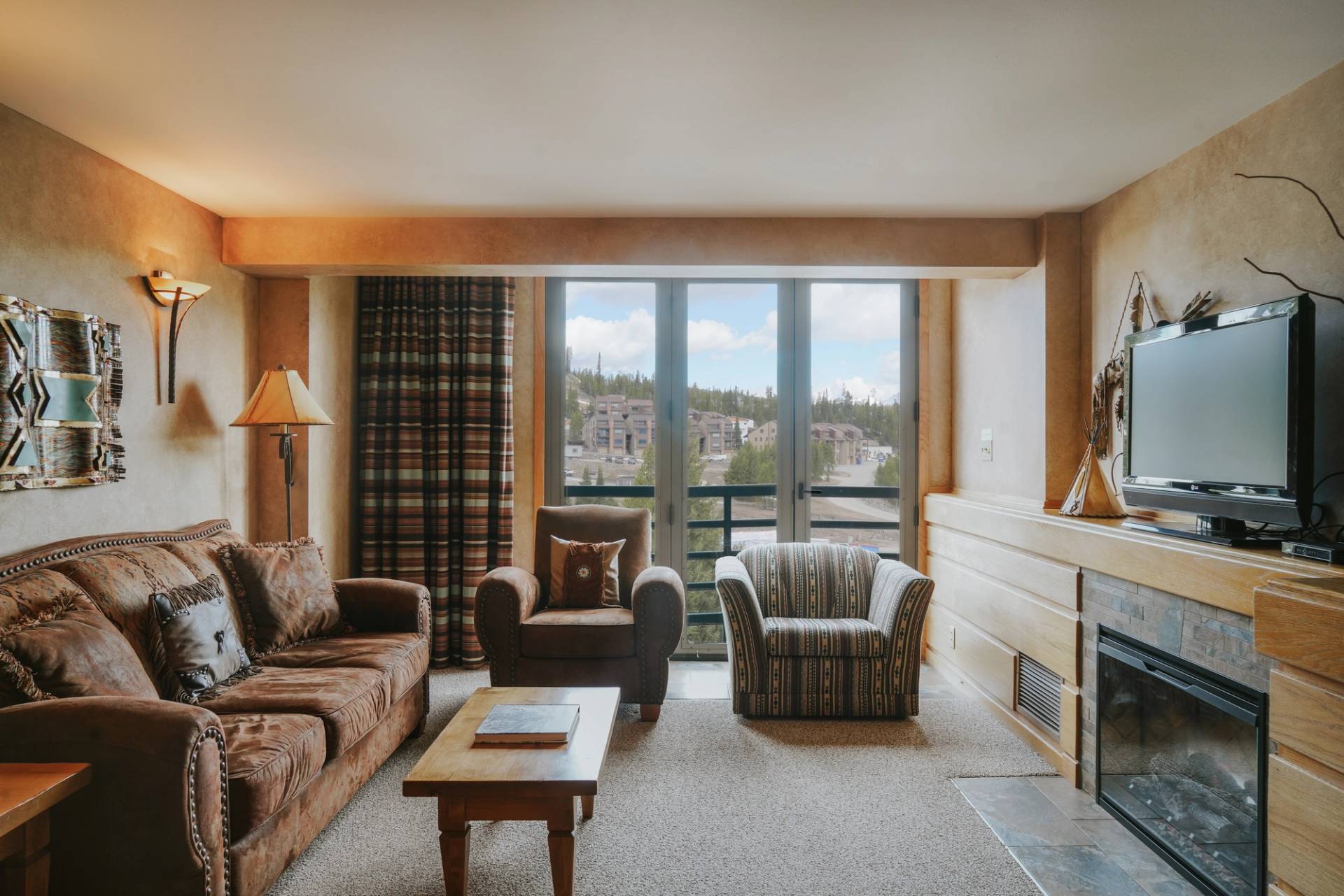 Shoshone Condominium Hotel room one bedroom sitting area