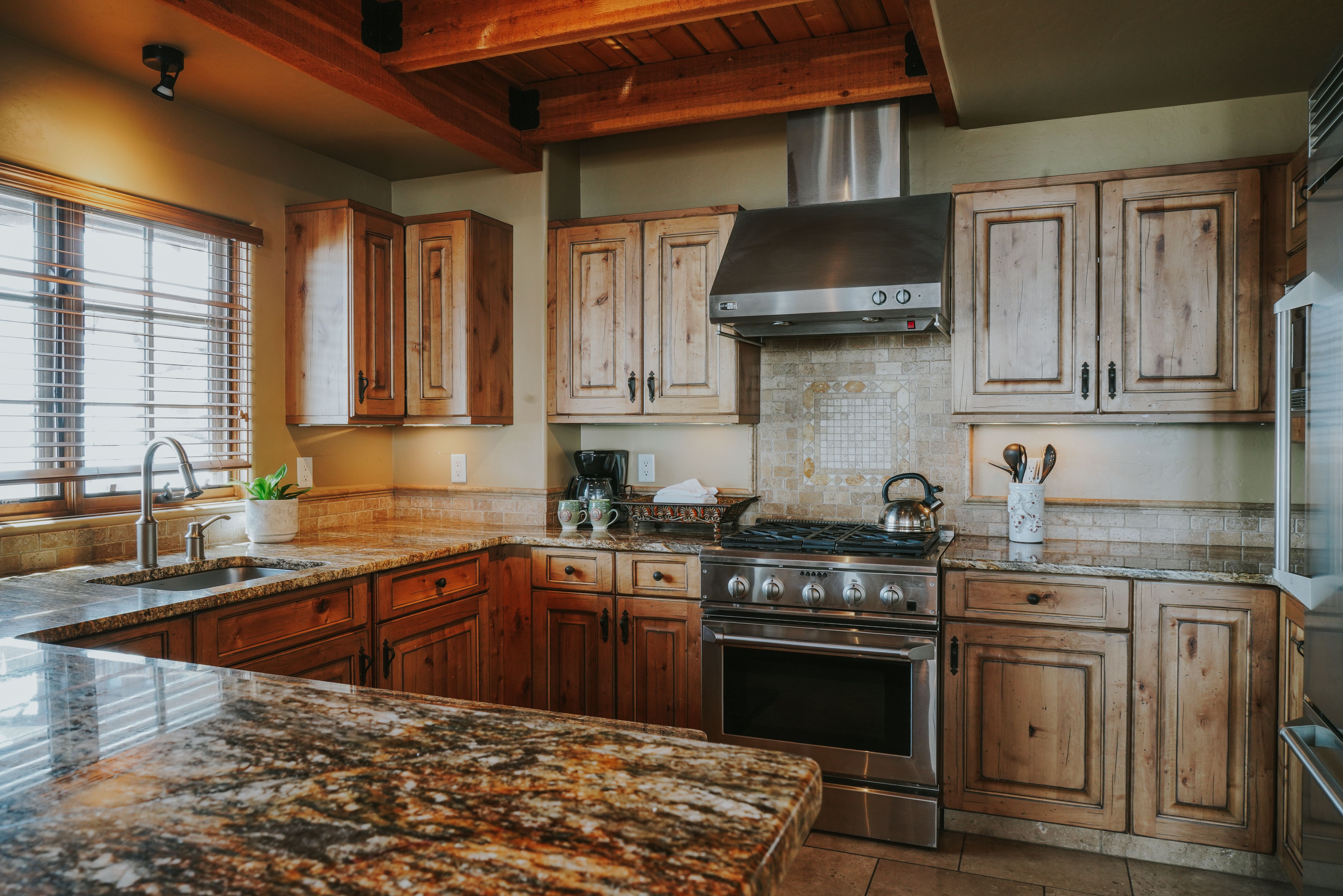 Alpine Meadows Chalet 11 vacation home kitchen