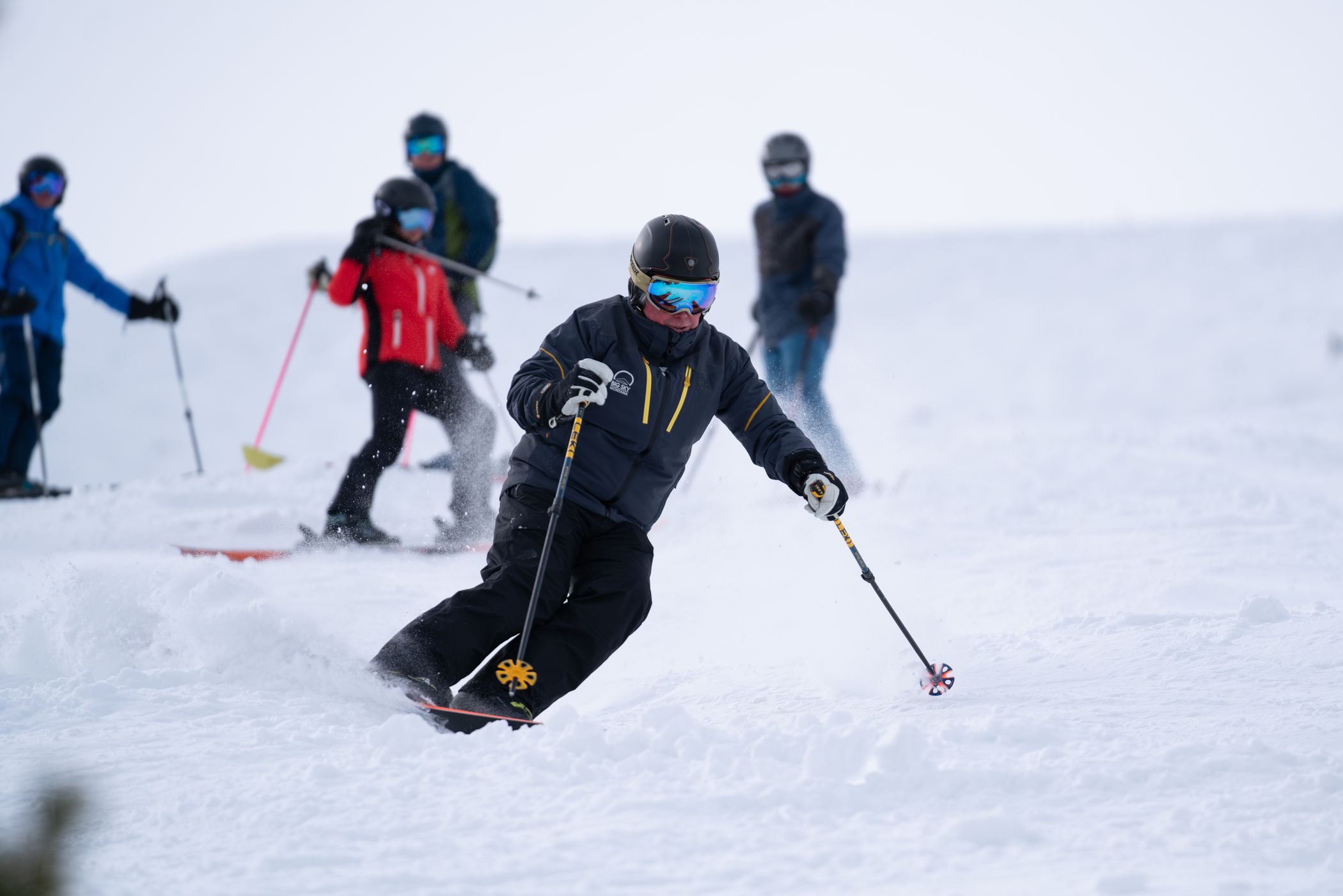 Dan Egan skiing